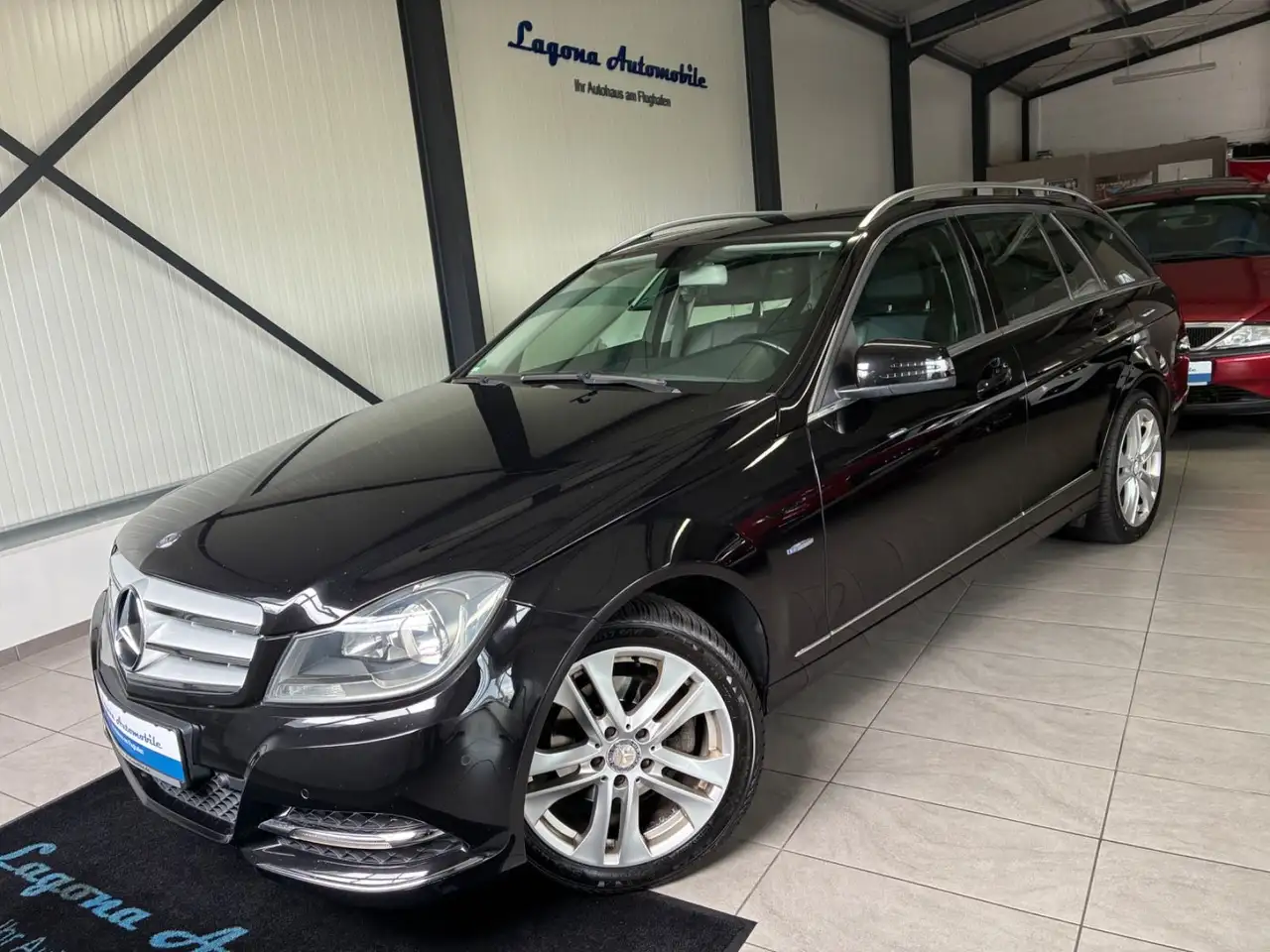 2012 Mercedes-Benz C 180 CGI BlueEfficiency Avantgarde *HU NEU*, photograph 1