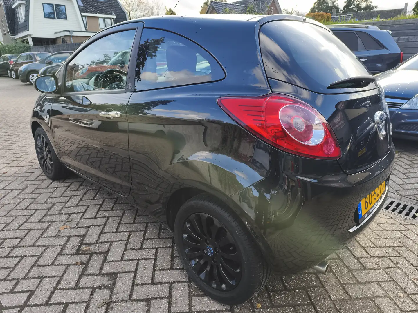 Ford Ka/Ka+ 1.2 Titanium X, APK tot 17-12-2026 Zwart - 2