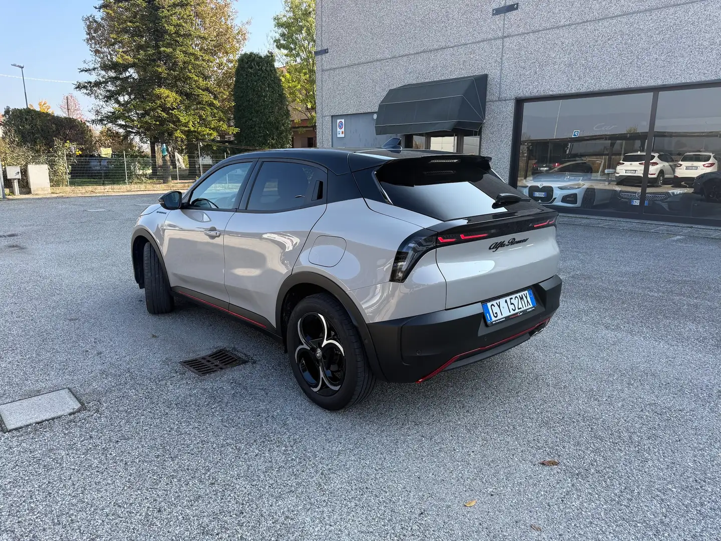 Alfa Romeo Junior 1.2 ibrida Speciale 145cv edct6 Conto Esposizione Grigio - 2