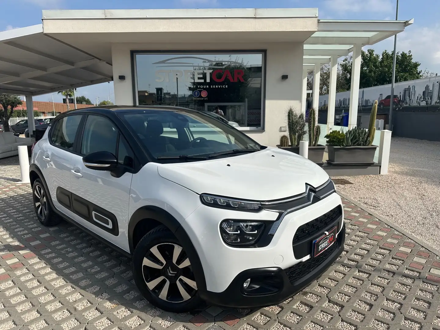 Citroen C3 C3 PureTech 110 S&S EAT6 Shine Blanc - 1