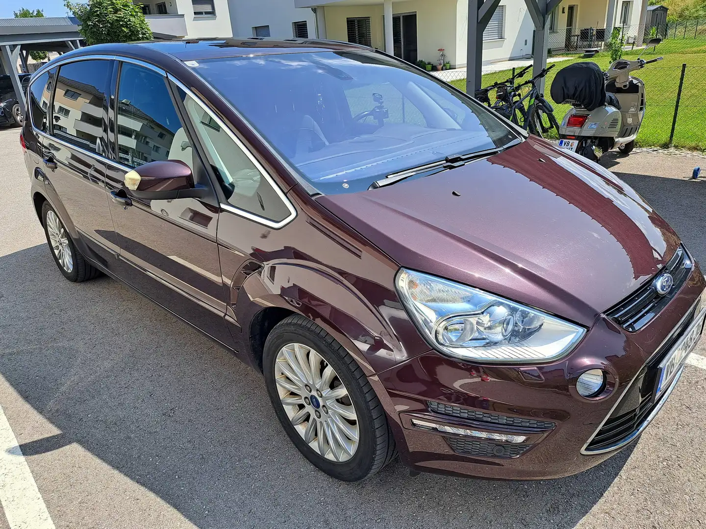 Ford S-Max S-MAX Titanium 2,2 TDCi DPF Aut. Titanium Violett - 1