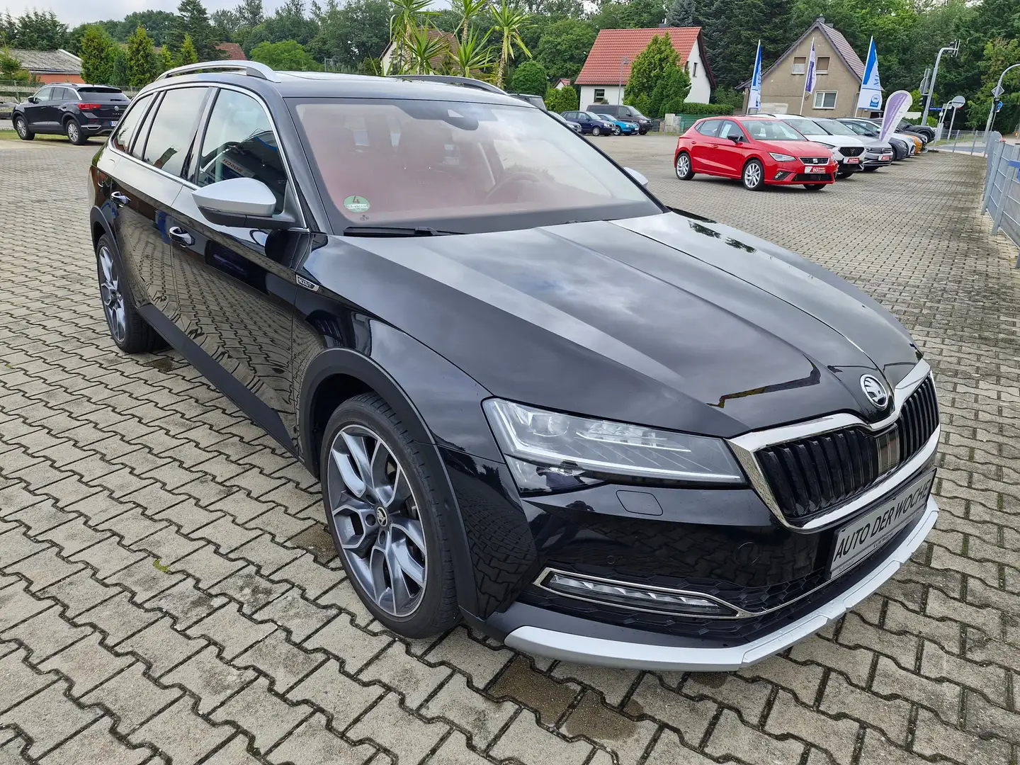 Skoda Superb Scout Final Edition 4x4 mit Platz ohne Ende Schwarz - 2