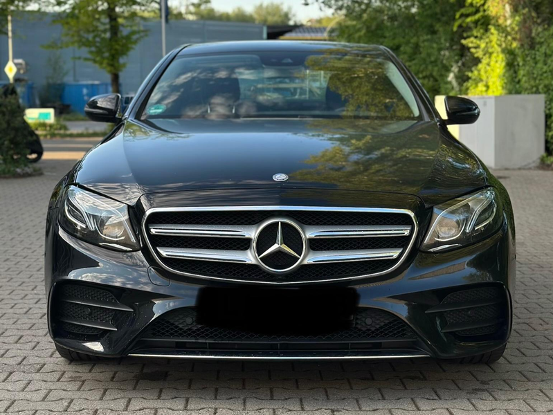 Mercedes-Benz E 400 E 400 4Matic AMG Line — photo 8
