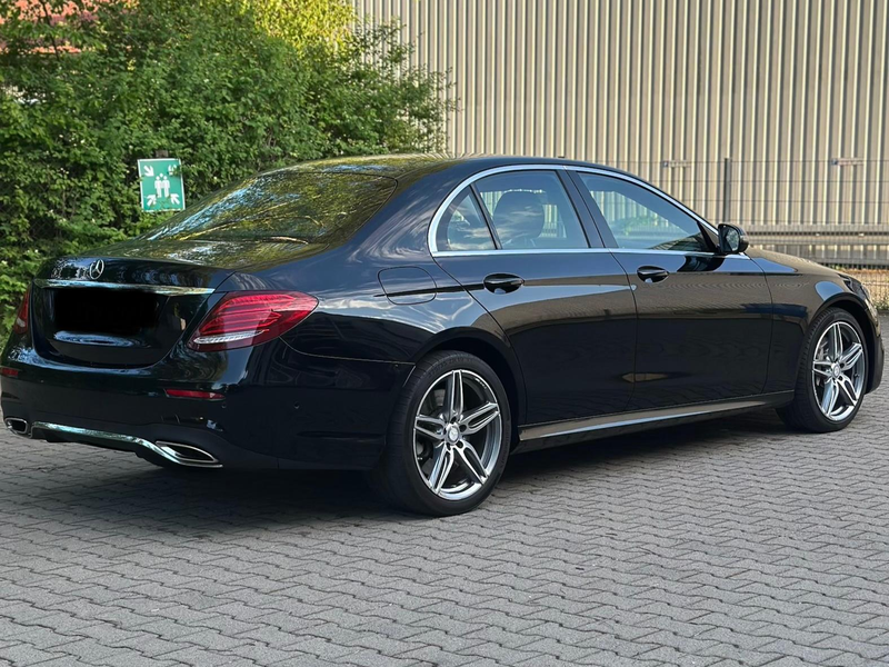 Mercedes-Benz E 400 E 400 4Matic AMG Line — photo 5