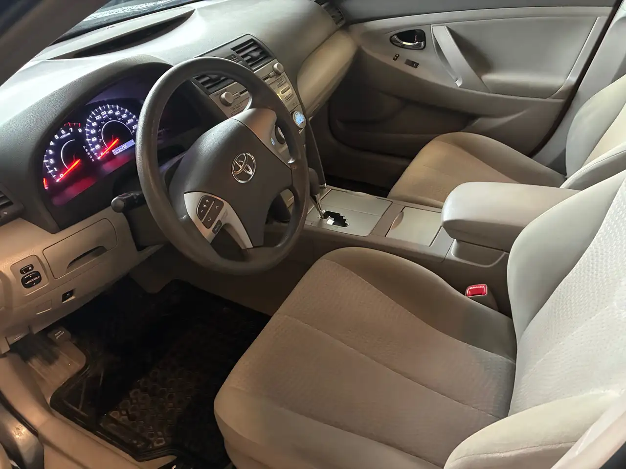 Toyota Camry снимка Toyota Camry