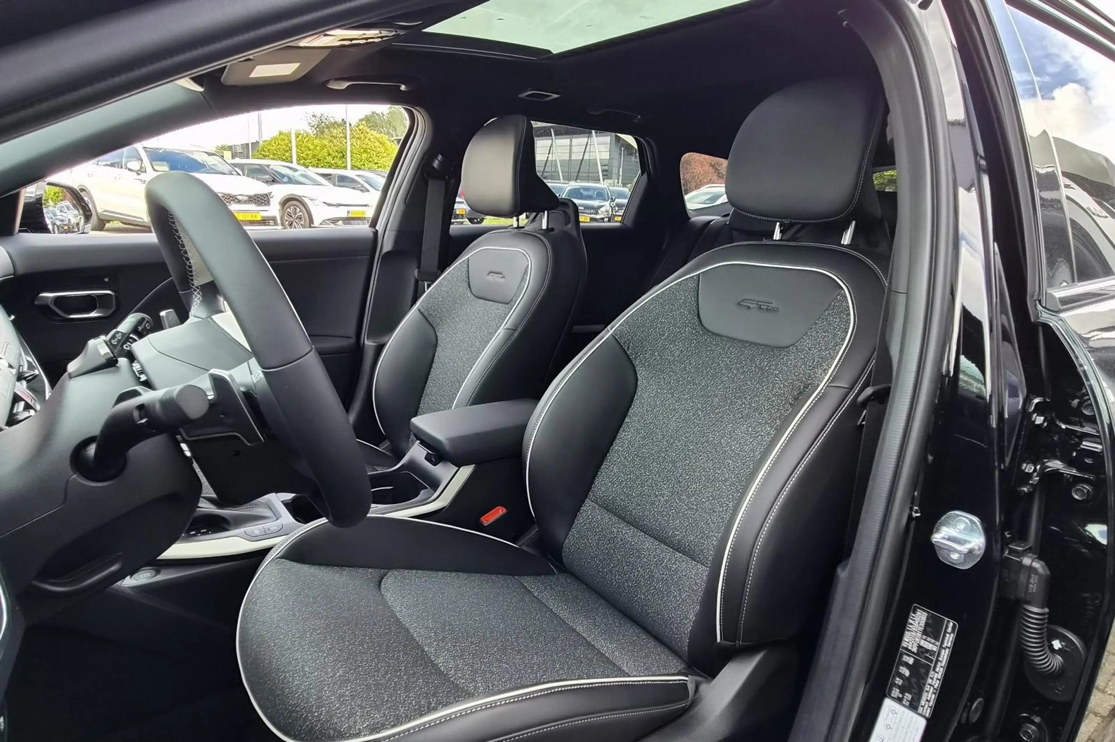 Kia K4 Sportswagon 1.0 Turbo MHEV GT-Line Launch Edition — photo 10