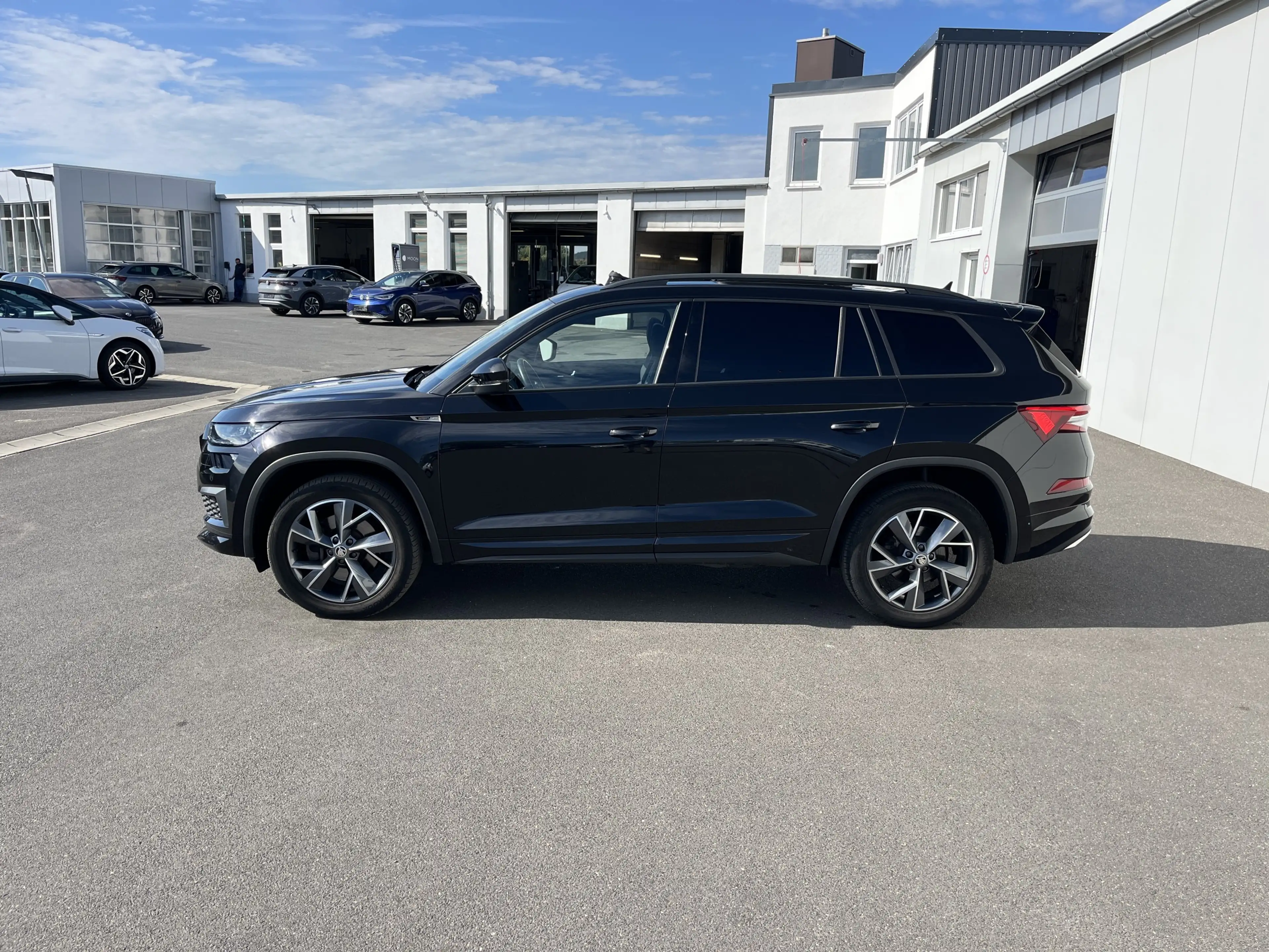 Skoda Kodiaq 2.0 TDI DSG 4x4 Sportline 232€ m.20% Anz. AHK PA — photo 3