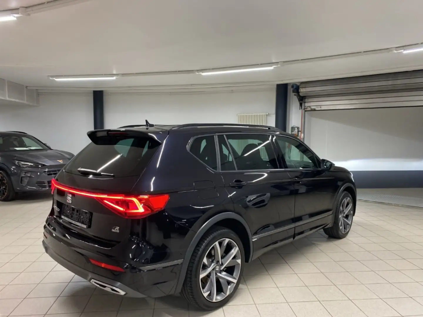 SEAT Tarraco FR e-HYBRID 1.4 AD AHK-klappbar Navi Digitales Coc Noir - 2