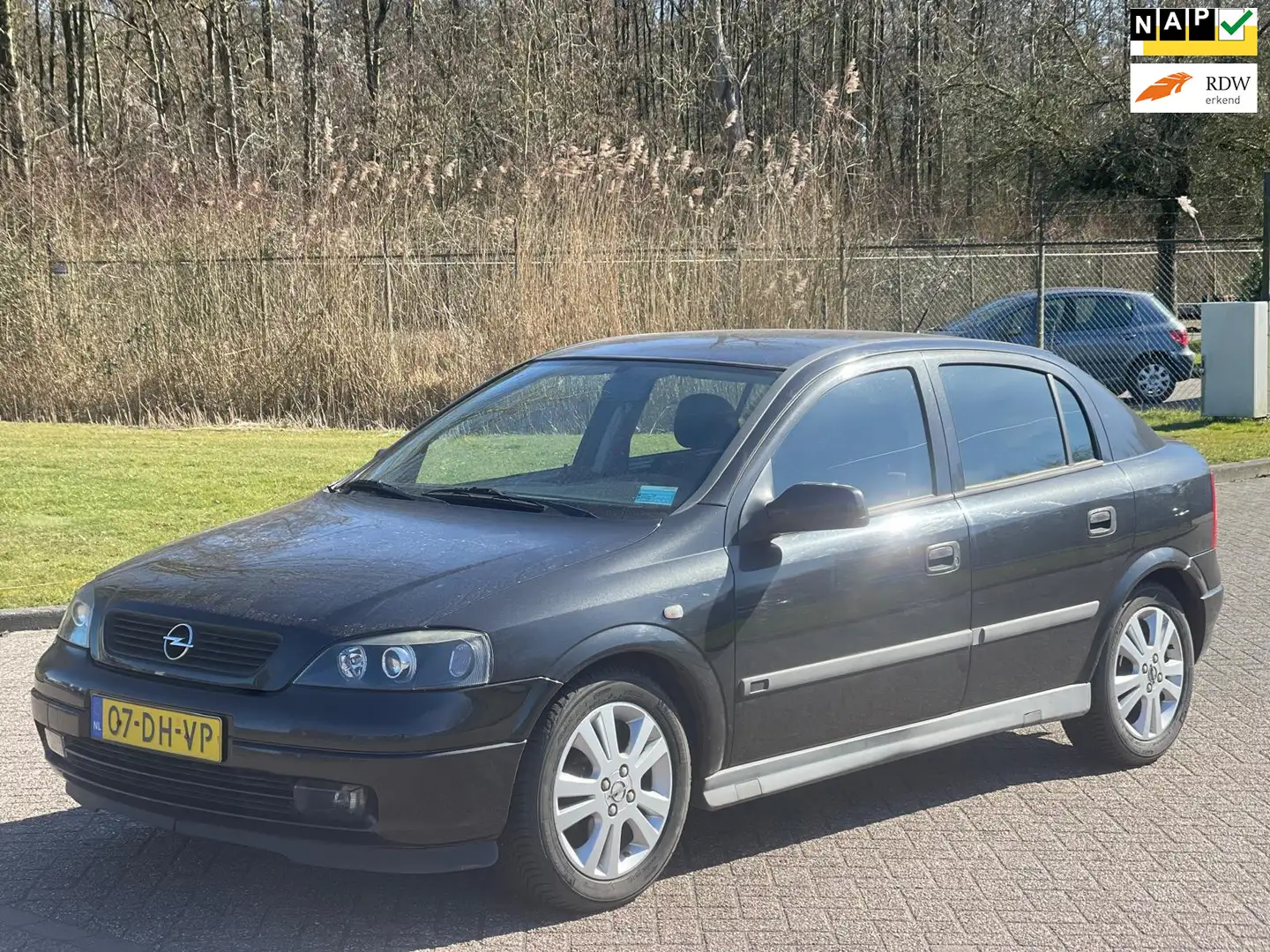 Opel Astra 1.6-16V Sport/APK TOT 22-02-2026 Noir - 1
