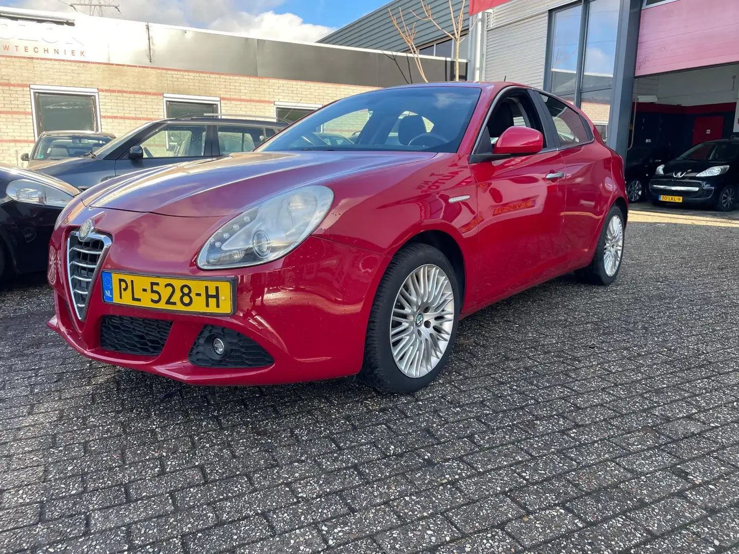Alfa Romeo Giulietta 1.6 JTDm Progression nette auto Rot - 1