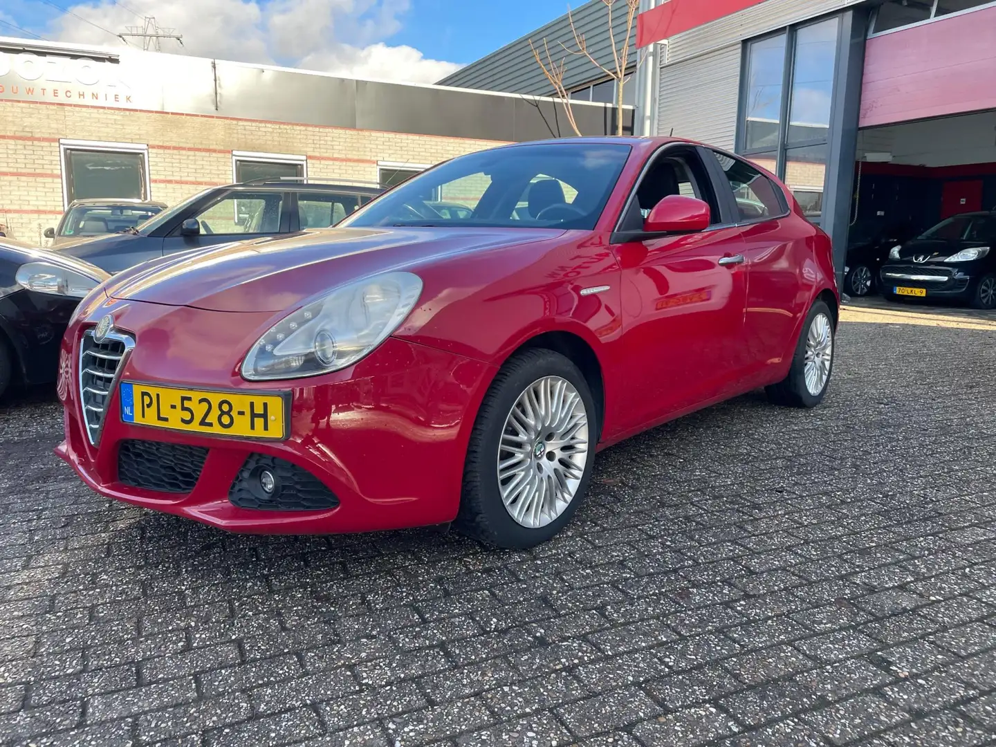 Alfa Romeo Giulietta 1.6 JTDm Progression nette auto Rot - 2