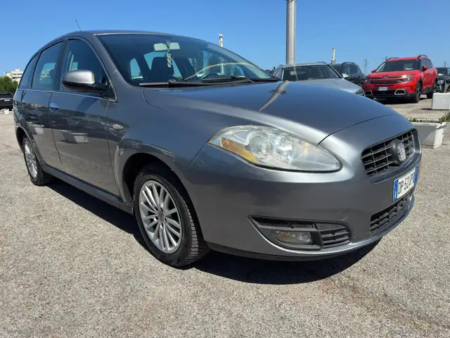 Fiat Croma view 3