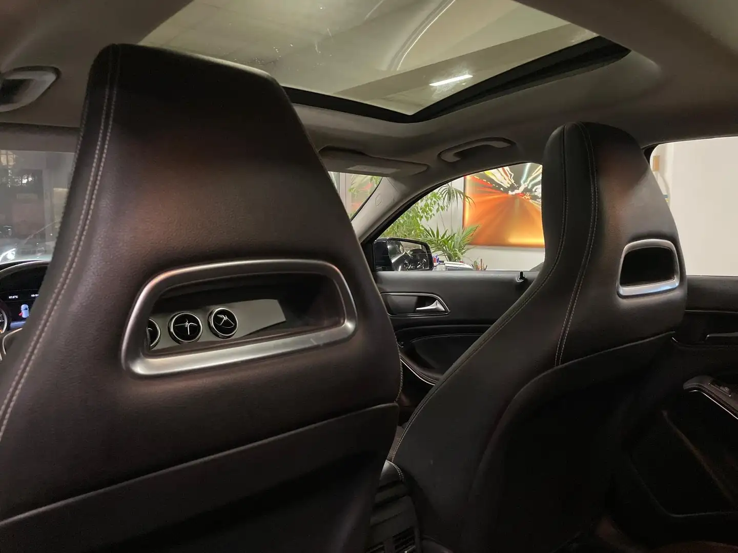 Mercedes-Benz GLA 180 GLA 180 d Premium auto Bleu - 2