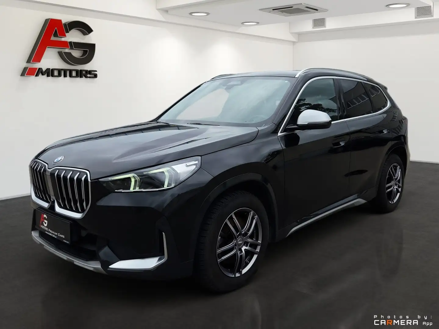 BMW X1 xDrive23d 48V Aut. Schwarz - 2