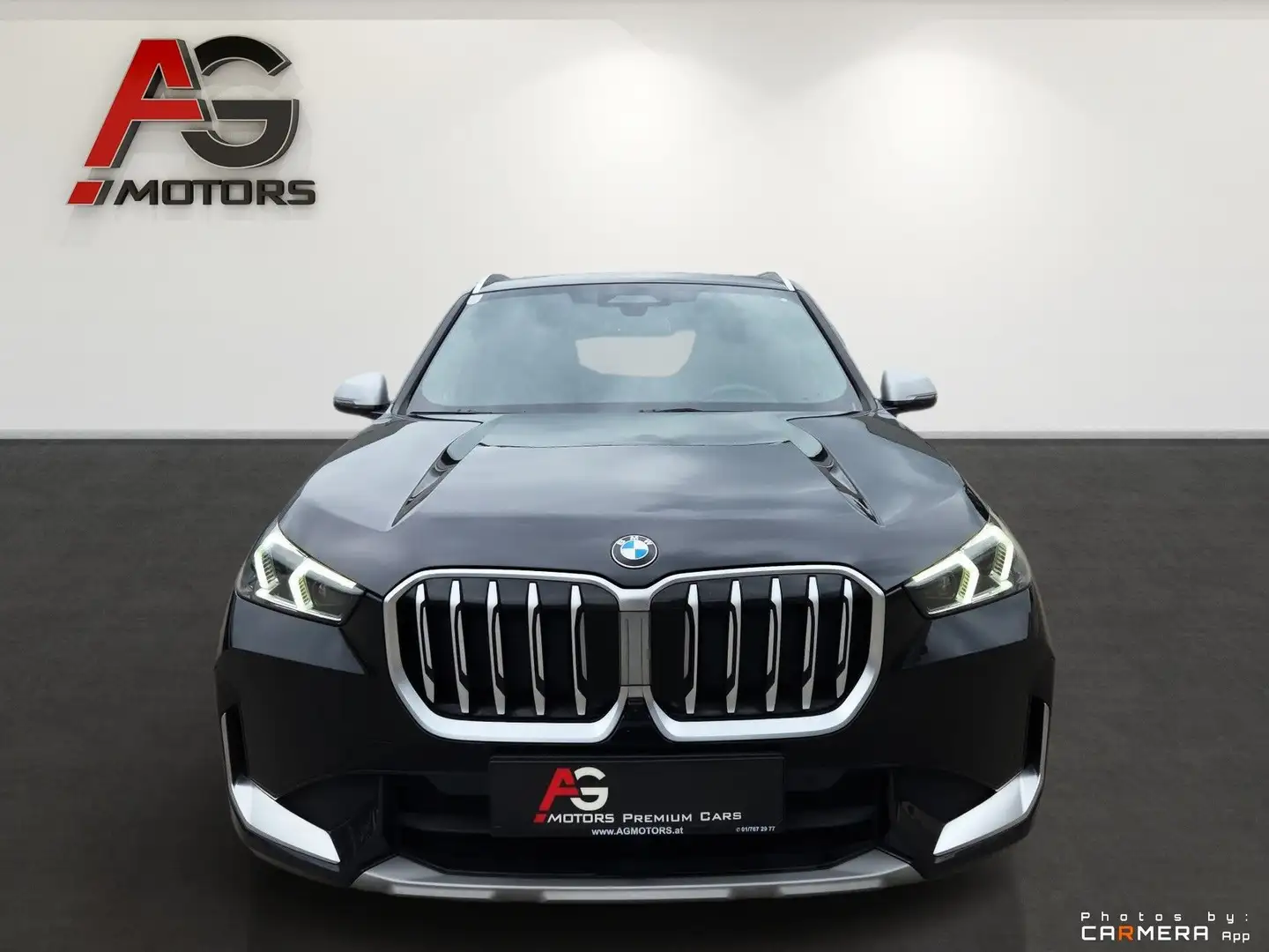 BMW X1 xDrive23d 48V Aut. Schwarz - 2