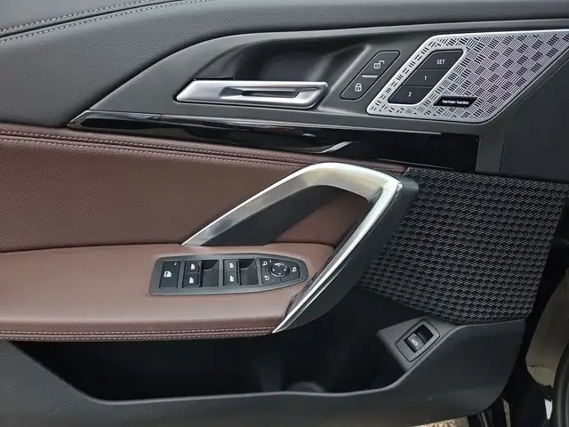BMW X1 view 13