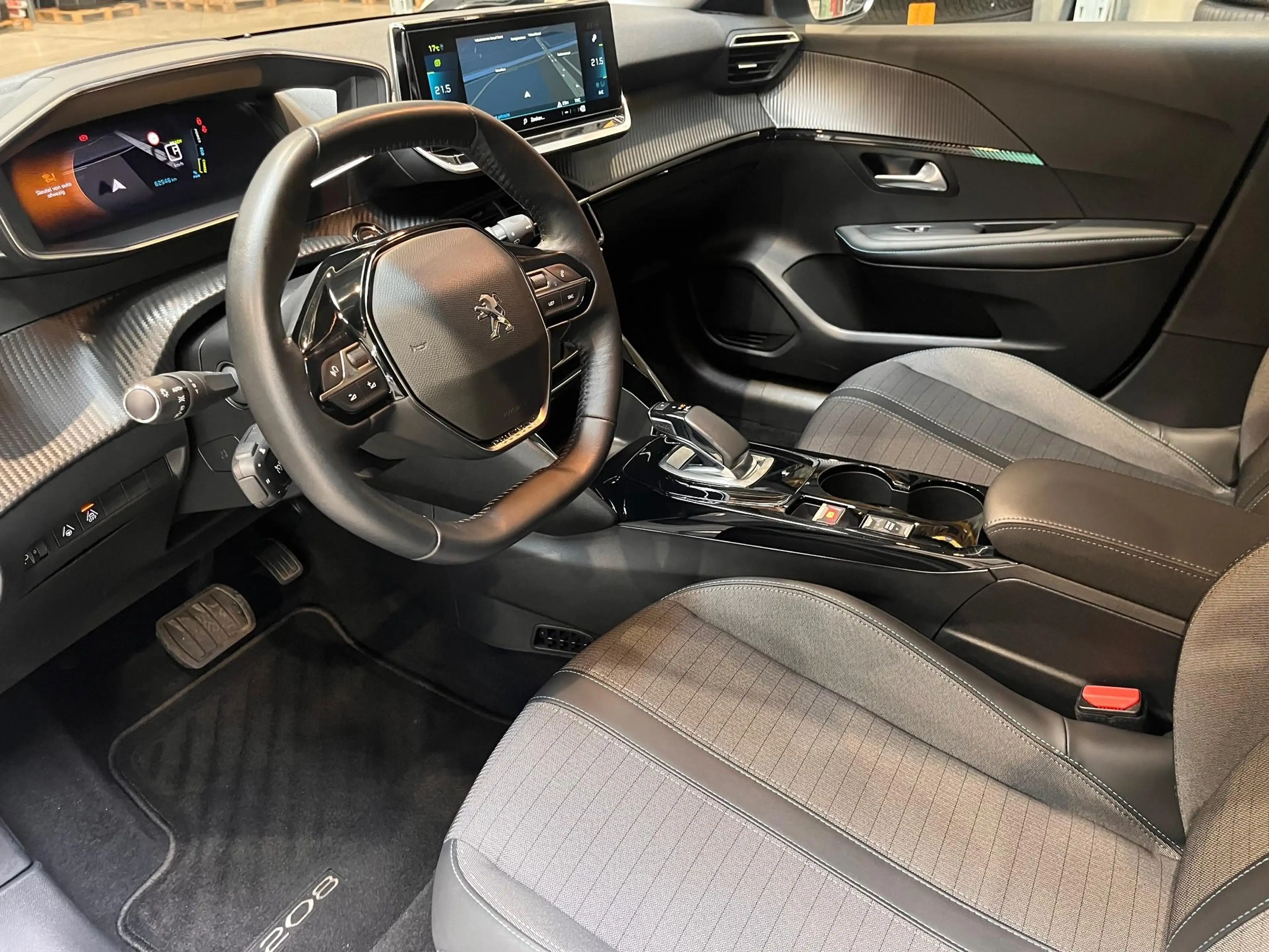 Peugeot e-208 e-208 Active — photo 13