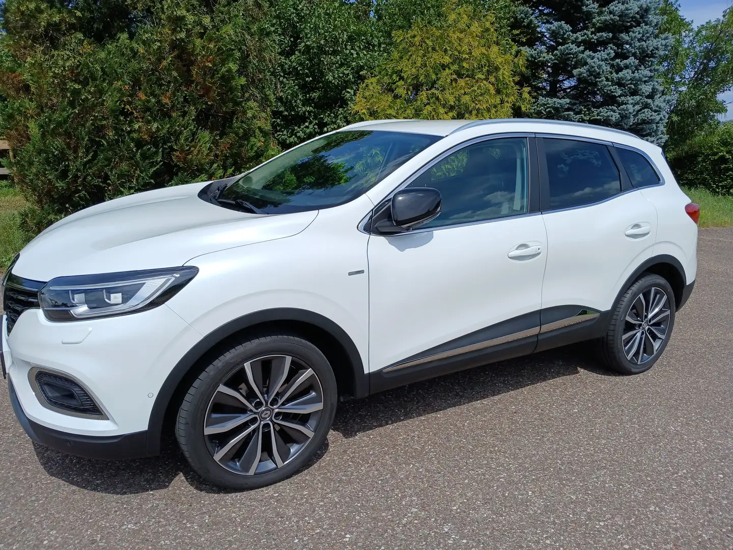 Renault Kadjar Kadjar 1,7 dCi 150 BOSE KD Neu Restgarant. 02/2026 Weiß - 1