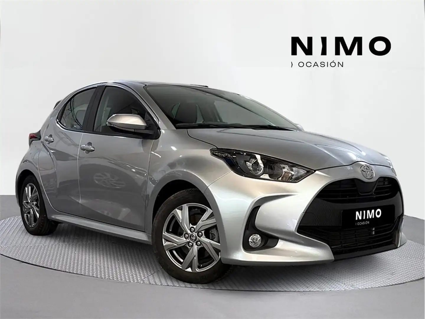 Toyota Yaris 120H 1.5 Active Plus - 1