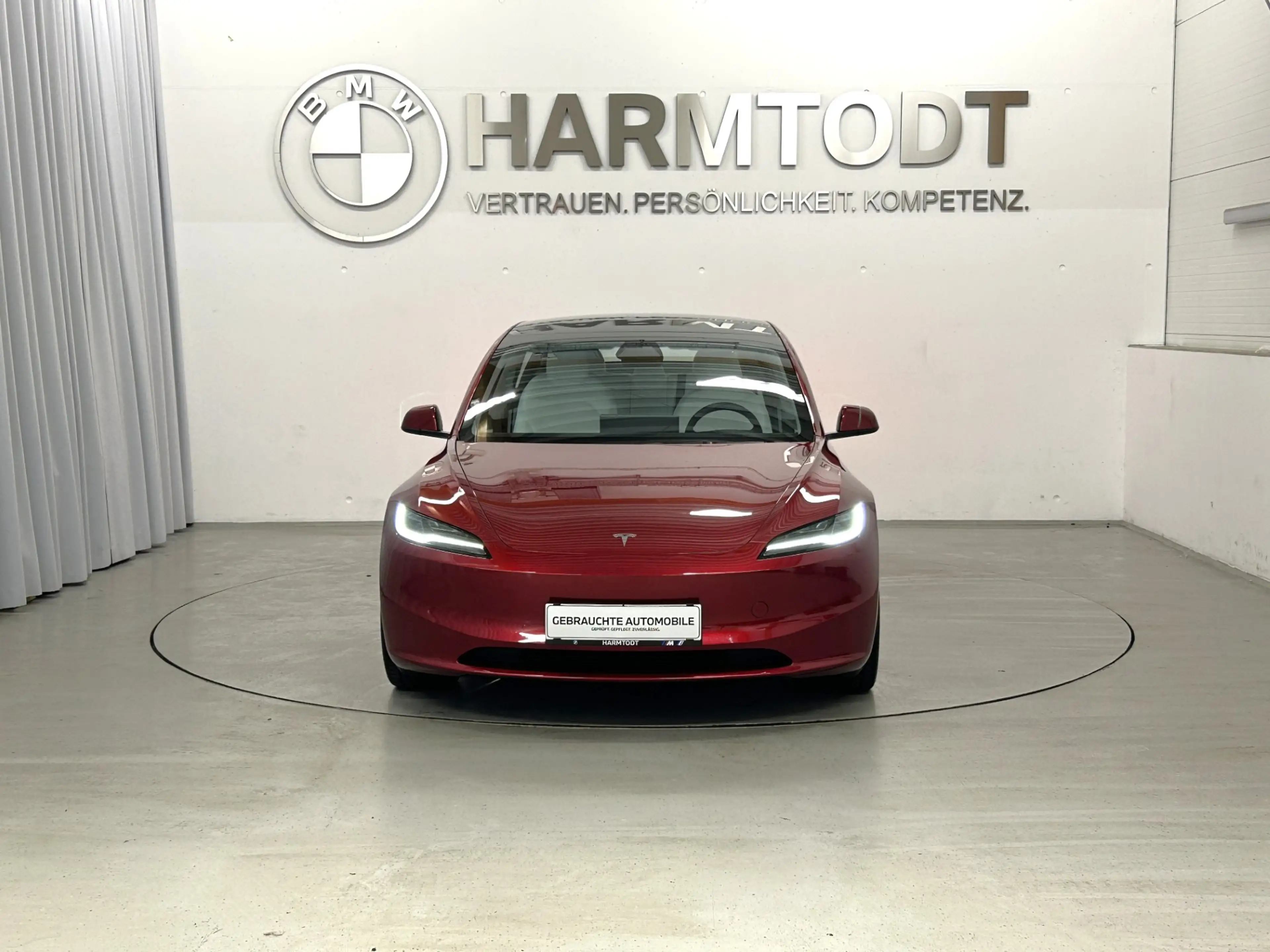Tesla Model 3 Long Range AWD — photo 6