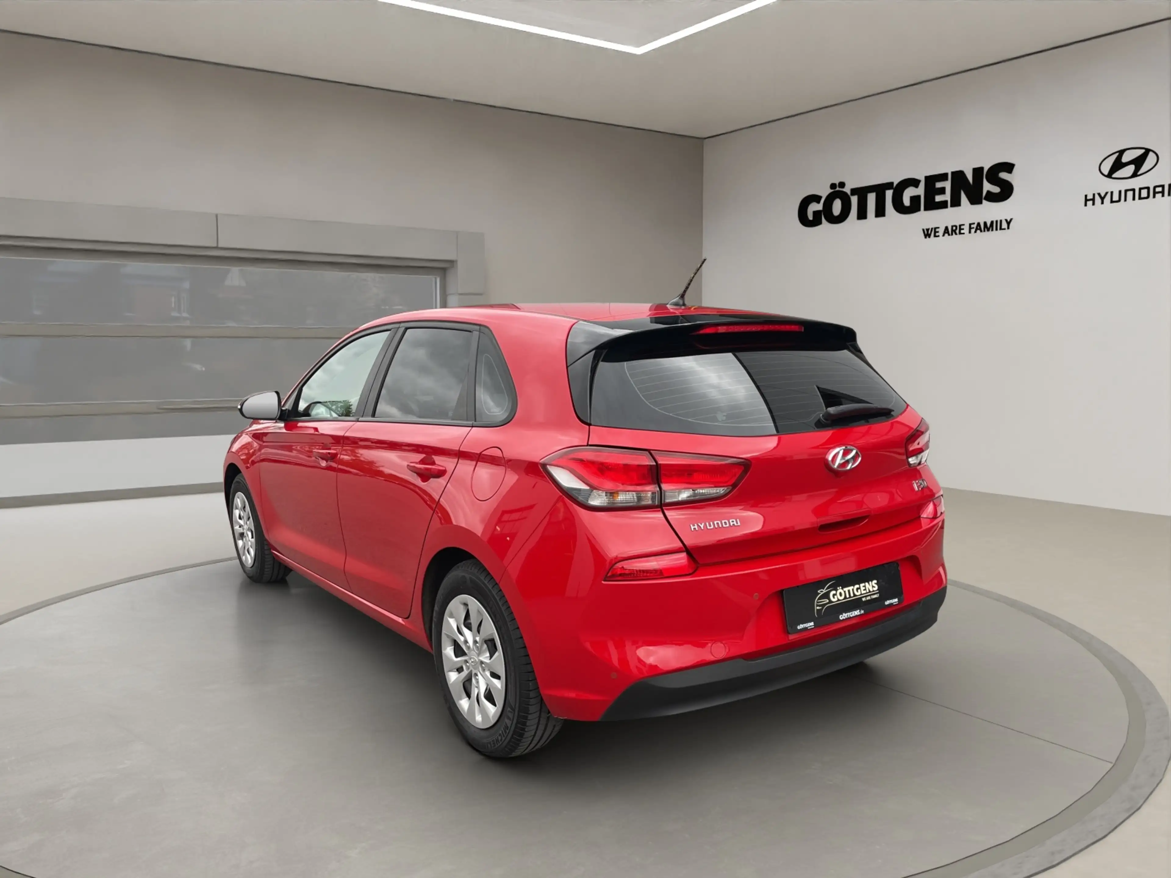 Hyundai i30 1.4 Select SITZH BT KLIMA RADIO — photo 3