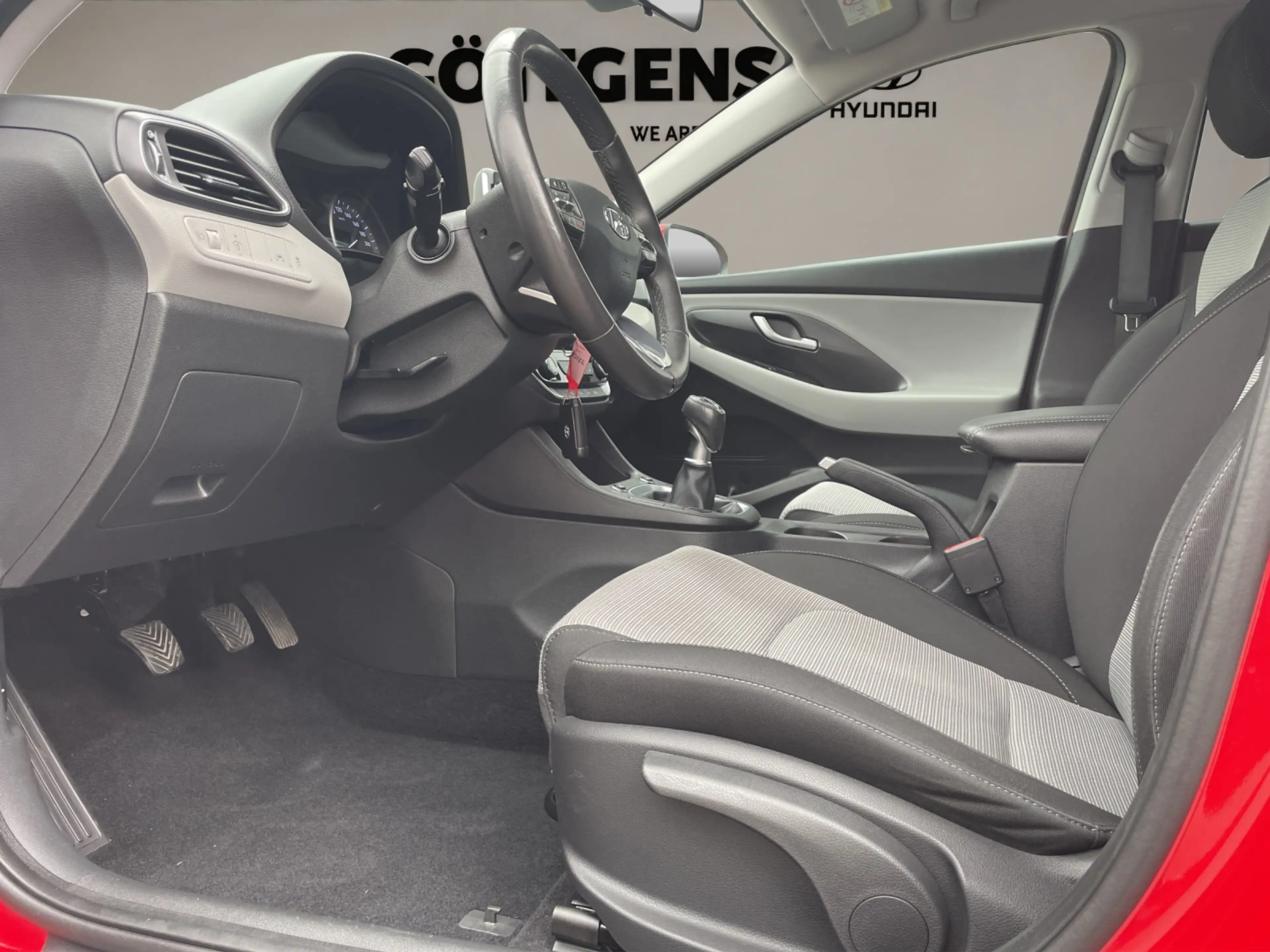 Hyundai i30 1.4 Select SITZH BT KLIMA RADIO — photo 7