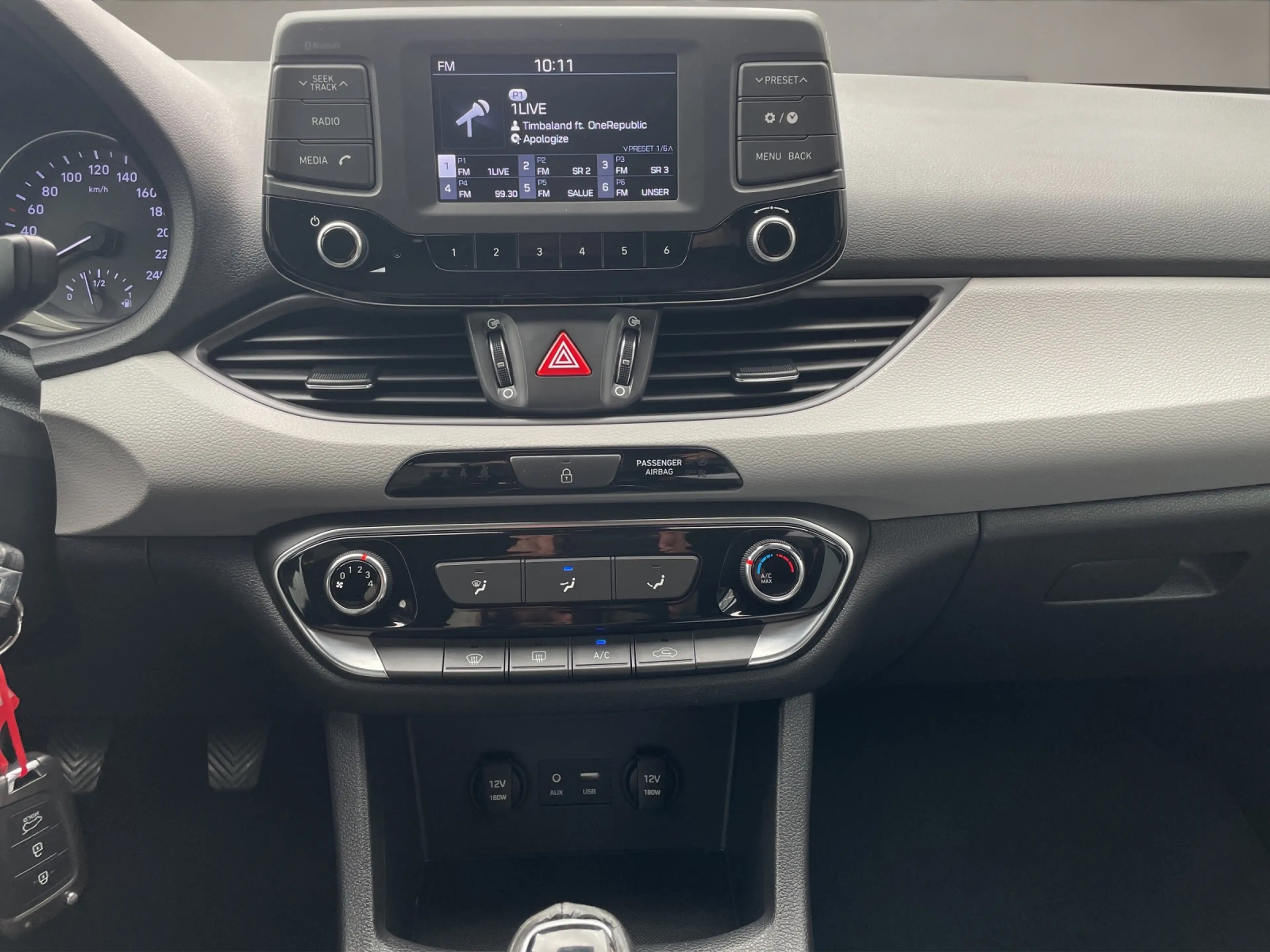 Hyundai i30 1.4 Select SITZH BT KLIMA RADIO — photo 10