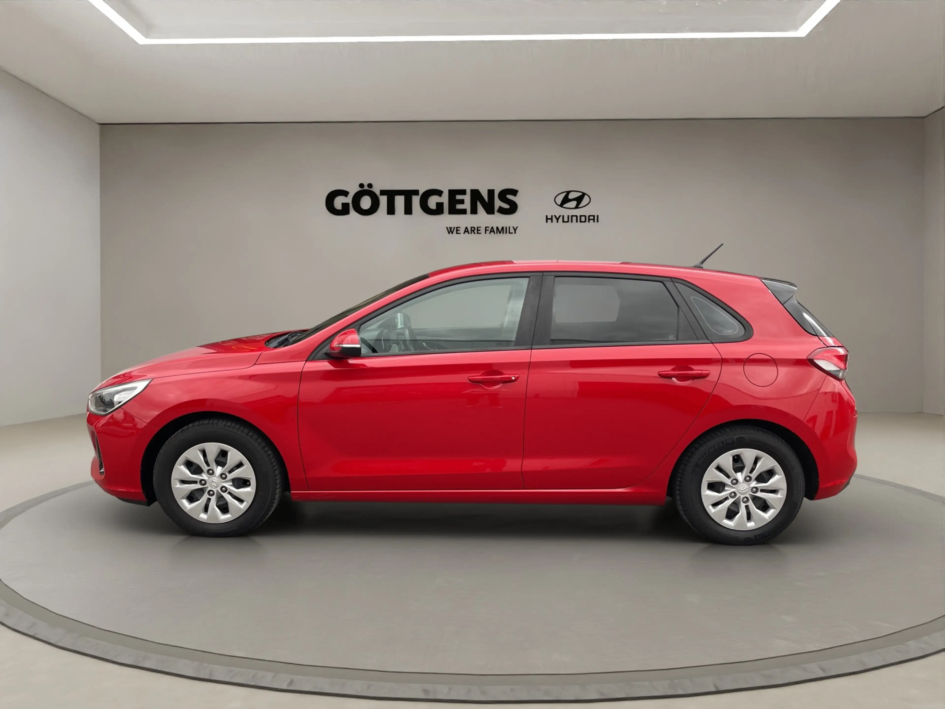 Hyundai i30 1.4 Select SITZH BT KLIMA RADIO — photo 2