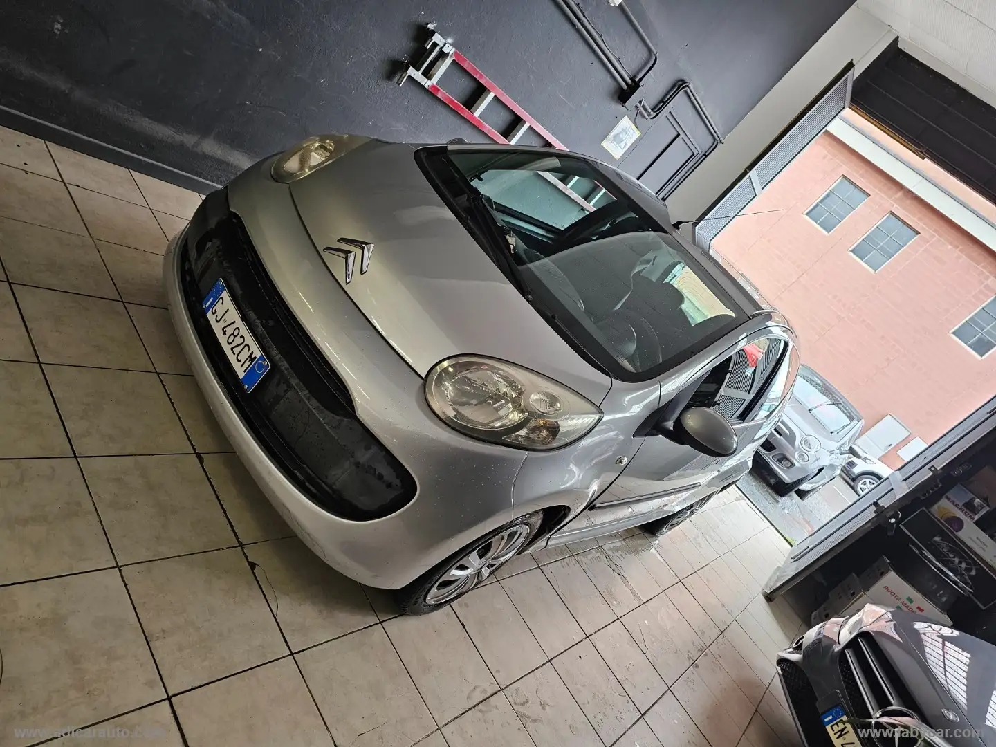 Citroen C1 1.0 3p. AMI Grijs - 2