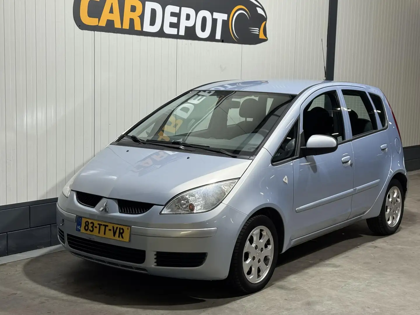 Mitsubishi Colt 1.3 Invite Blauw - 1