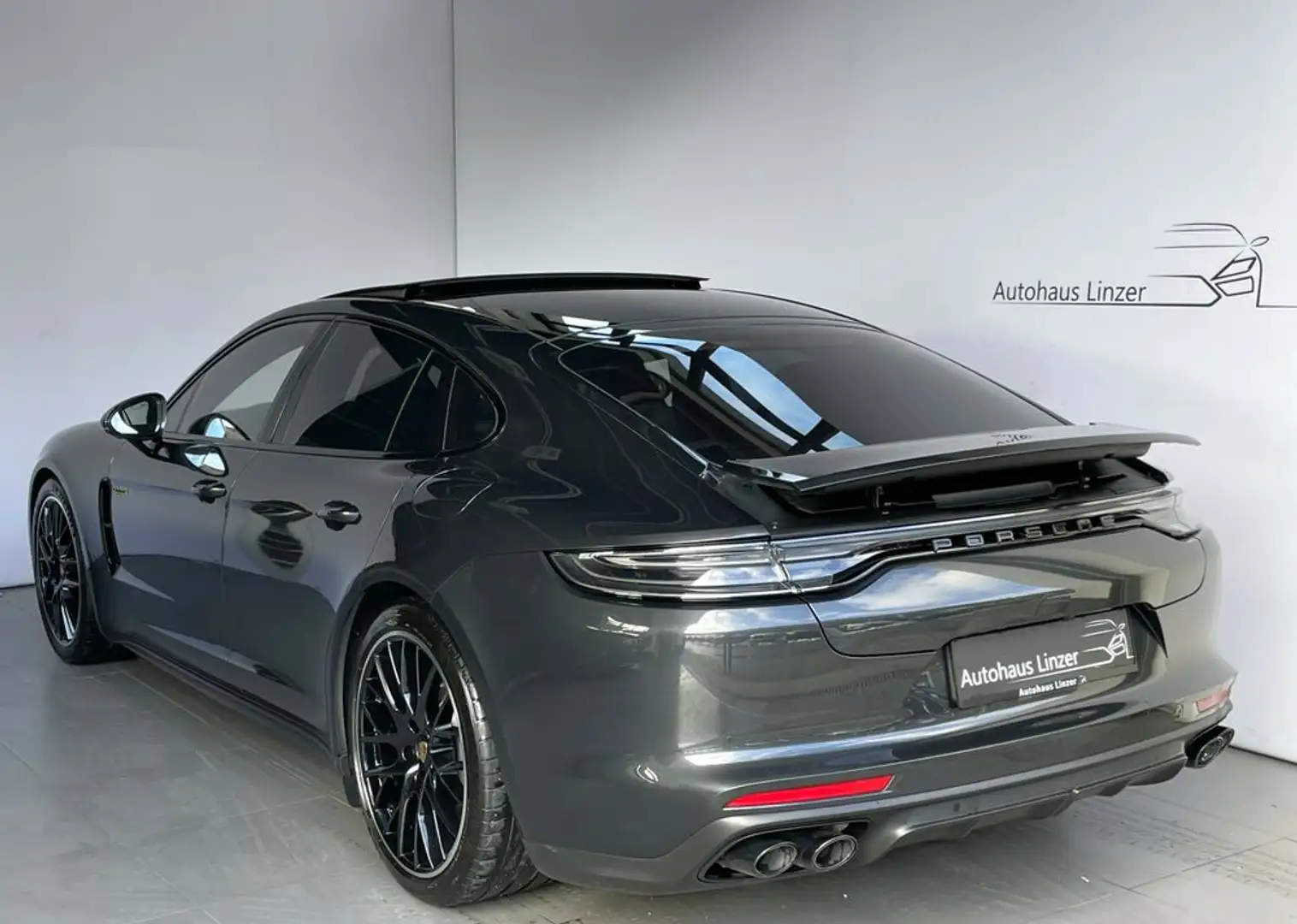 Porsche Panamera 4S EHybrid *CARBON*PANO*SoftC*BOSE*NightV Grau - 2