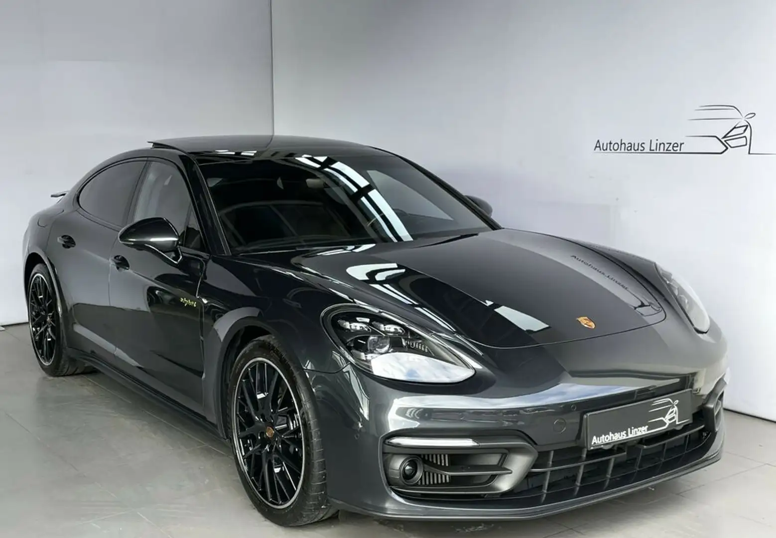 Porsche Panamera 4S EHybrid *CARBON*PANO*SoftC*BOSE*NightV Grau - 1