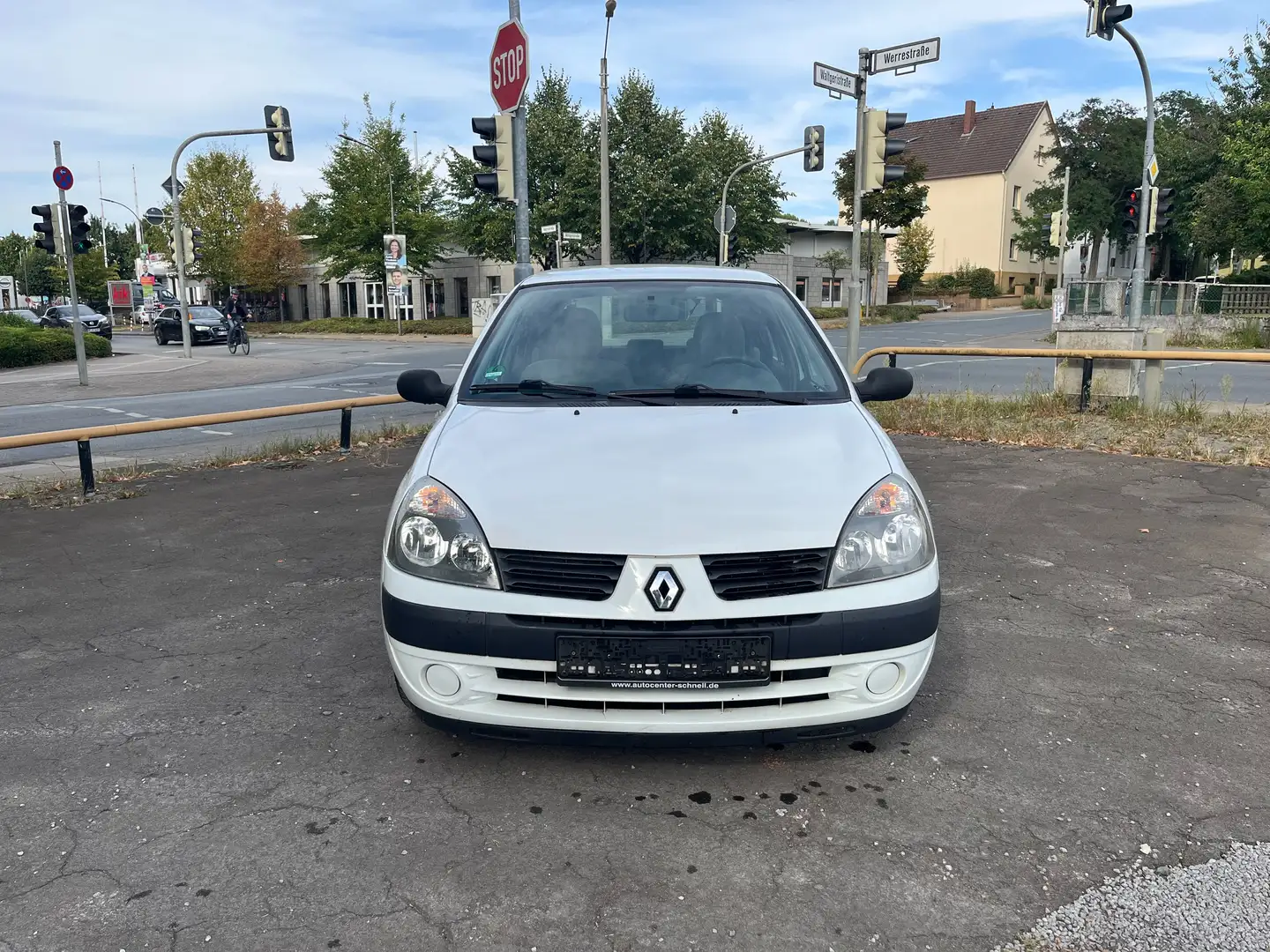 Renault Clio CAMPUS*KLIMA*ISOFIX*110.000*TKM*TÜV/AU*08/2027* Weiß - 2
