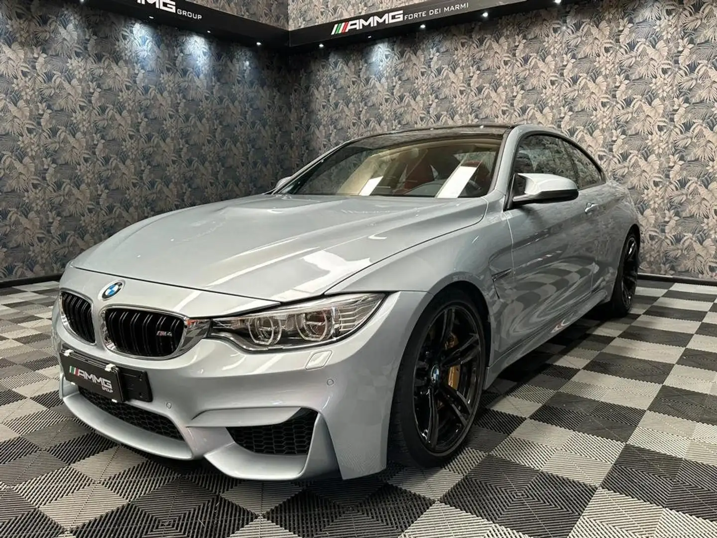 BMW M4 M4 Coupe 3.0 dkg (497) Silber - 1