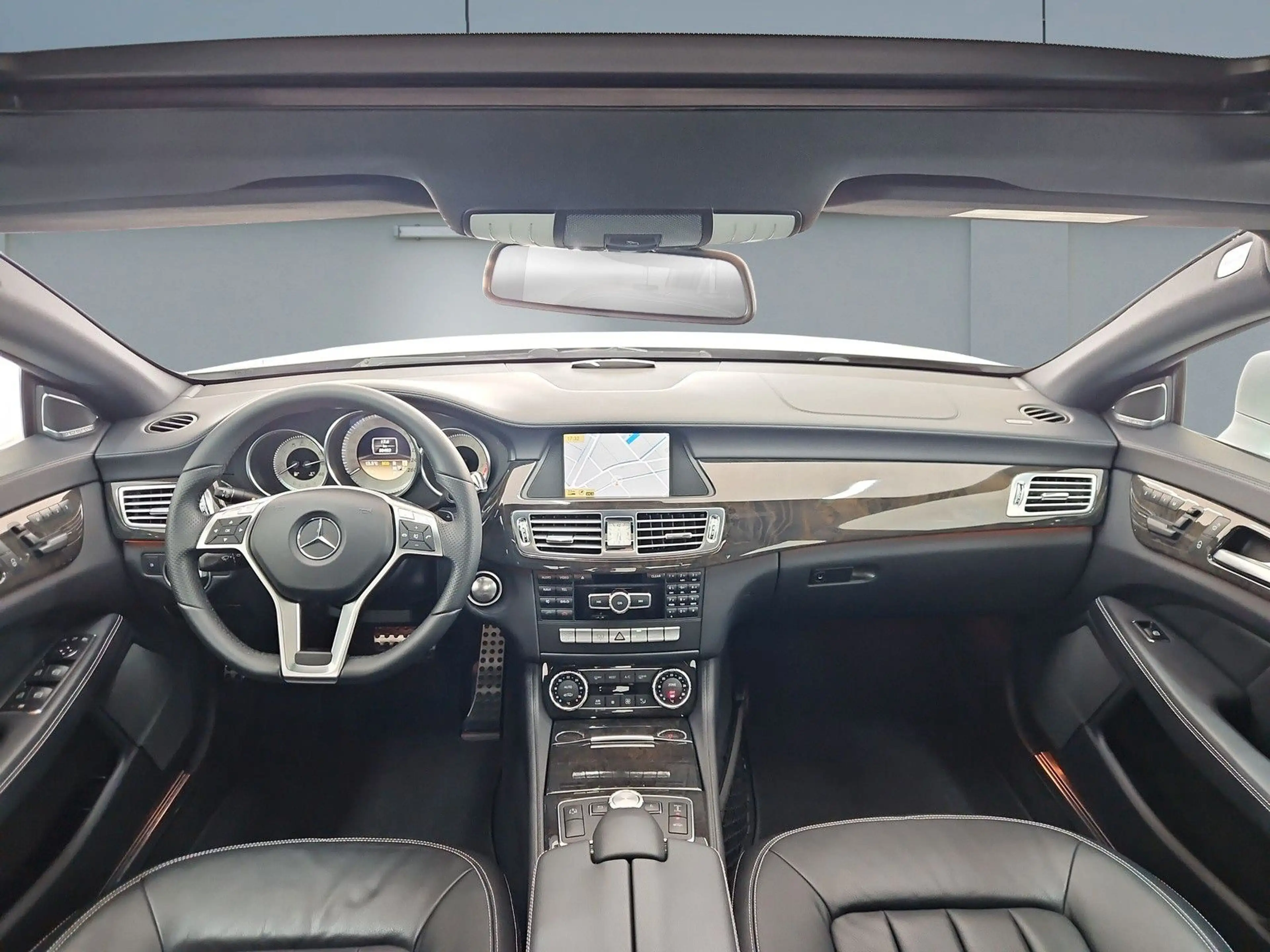 Mercedes-Benz CLS 500 BlueEfficiency*NAV*H&K*LED*SHZ*MEM*LUFT — photo 9