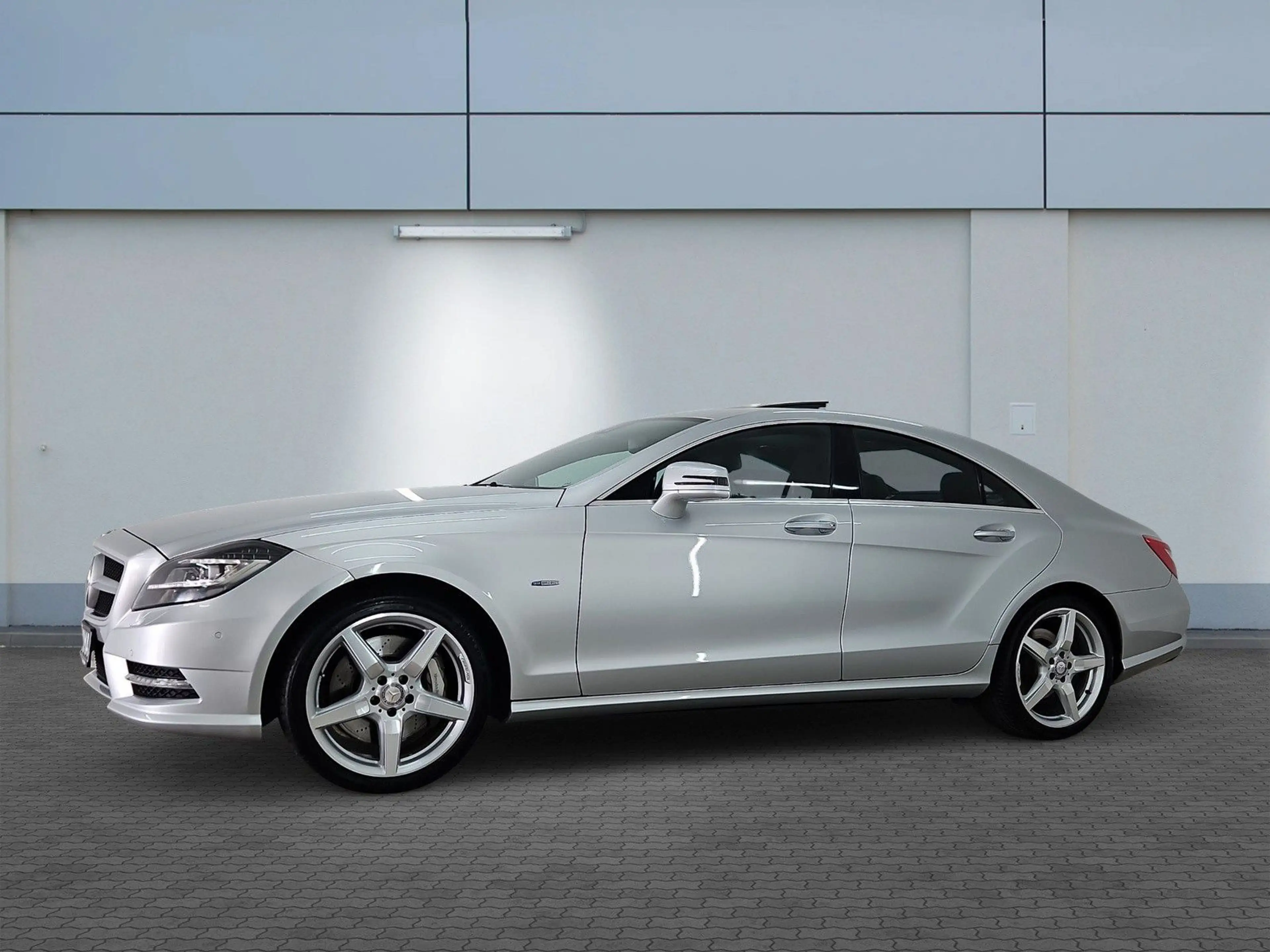 Mercedes-Benz CLS 500 BlueEfficiency*NAV*H&K*LED*SHZ*MEM*LUFT — photo 4
