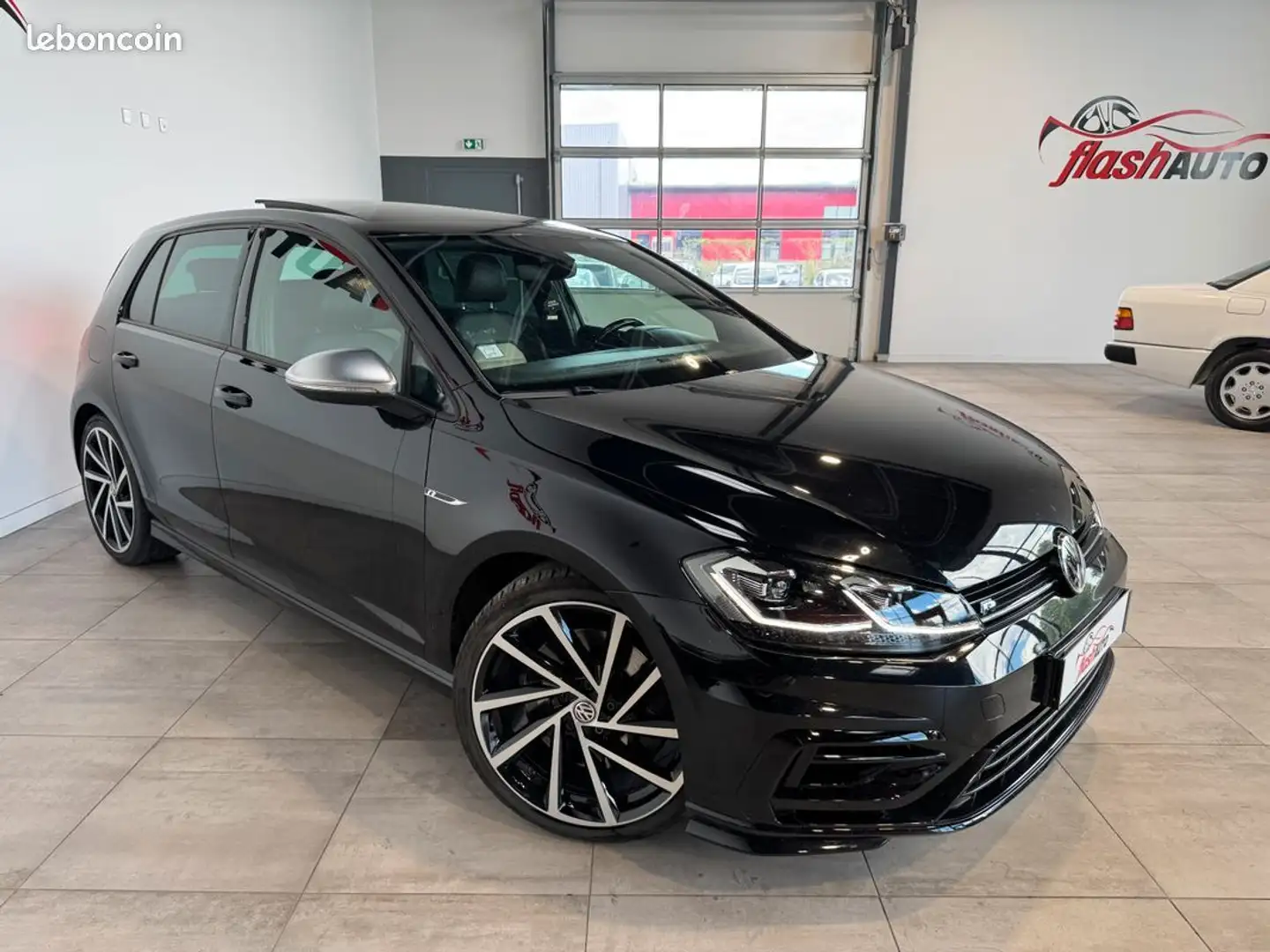 Volkswagen Golf VII R 4MOTION 2.0 TFSi DSG7 300cv-BVA-2020 Noir - 2