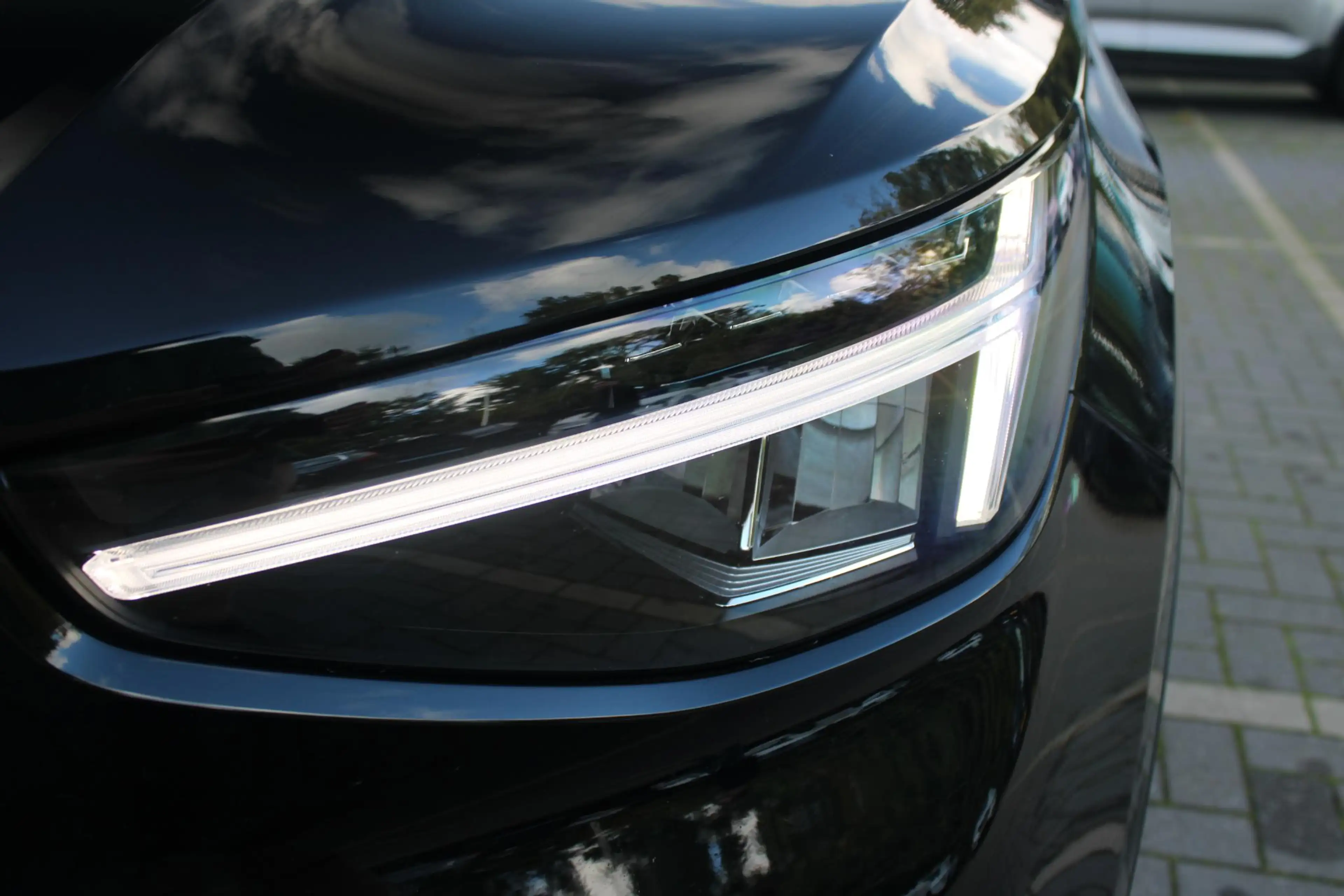 Volvo EX40 Single Motor Extended Range Plus 82 kWh | Trekhaak — photo 14