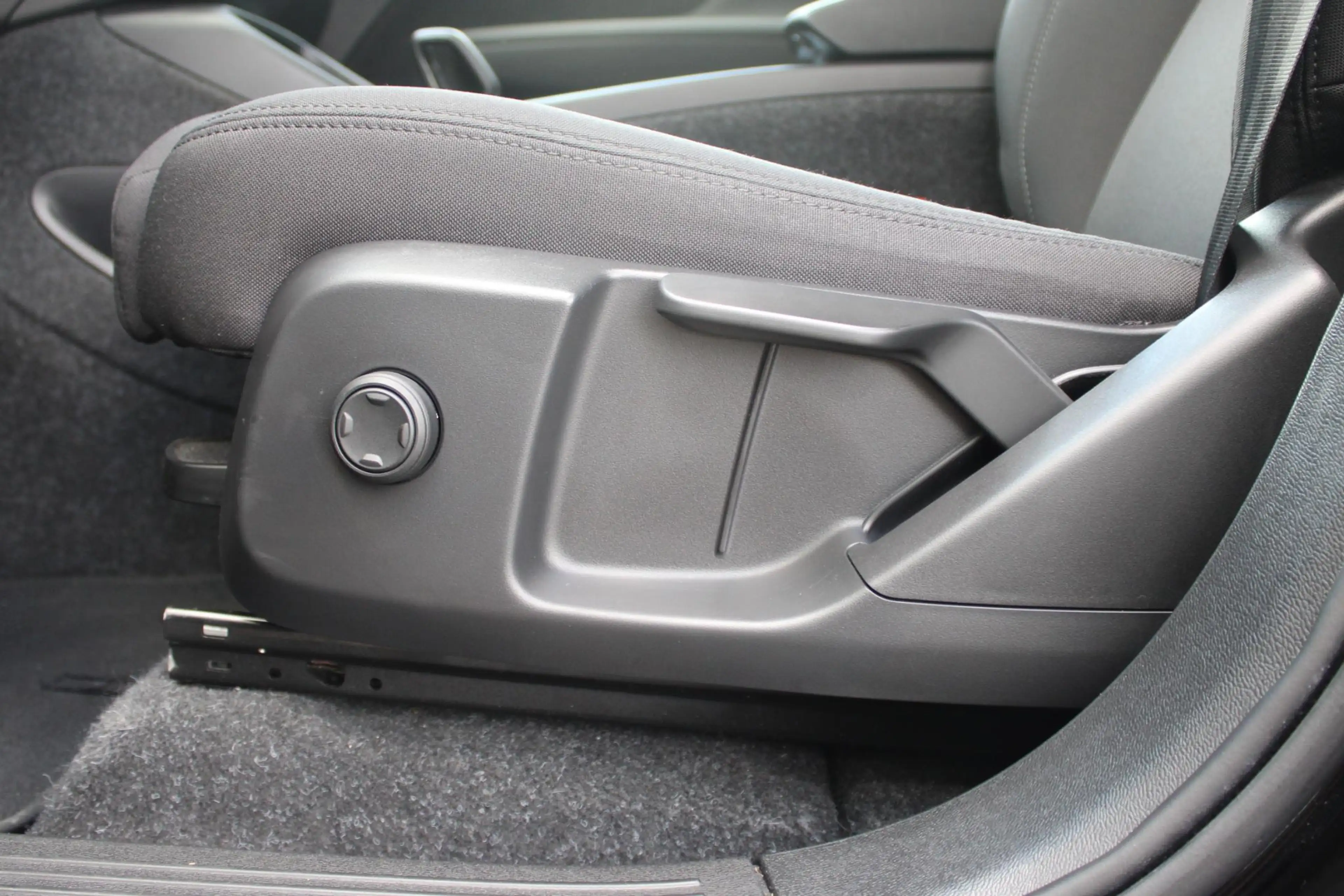 Volvo EX40 Single Motor Extended Range Plus 82 kWh | Trekhaak — photo 12