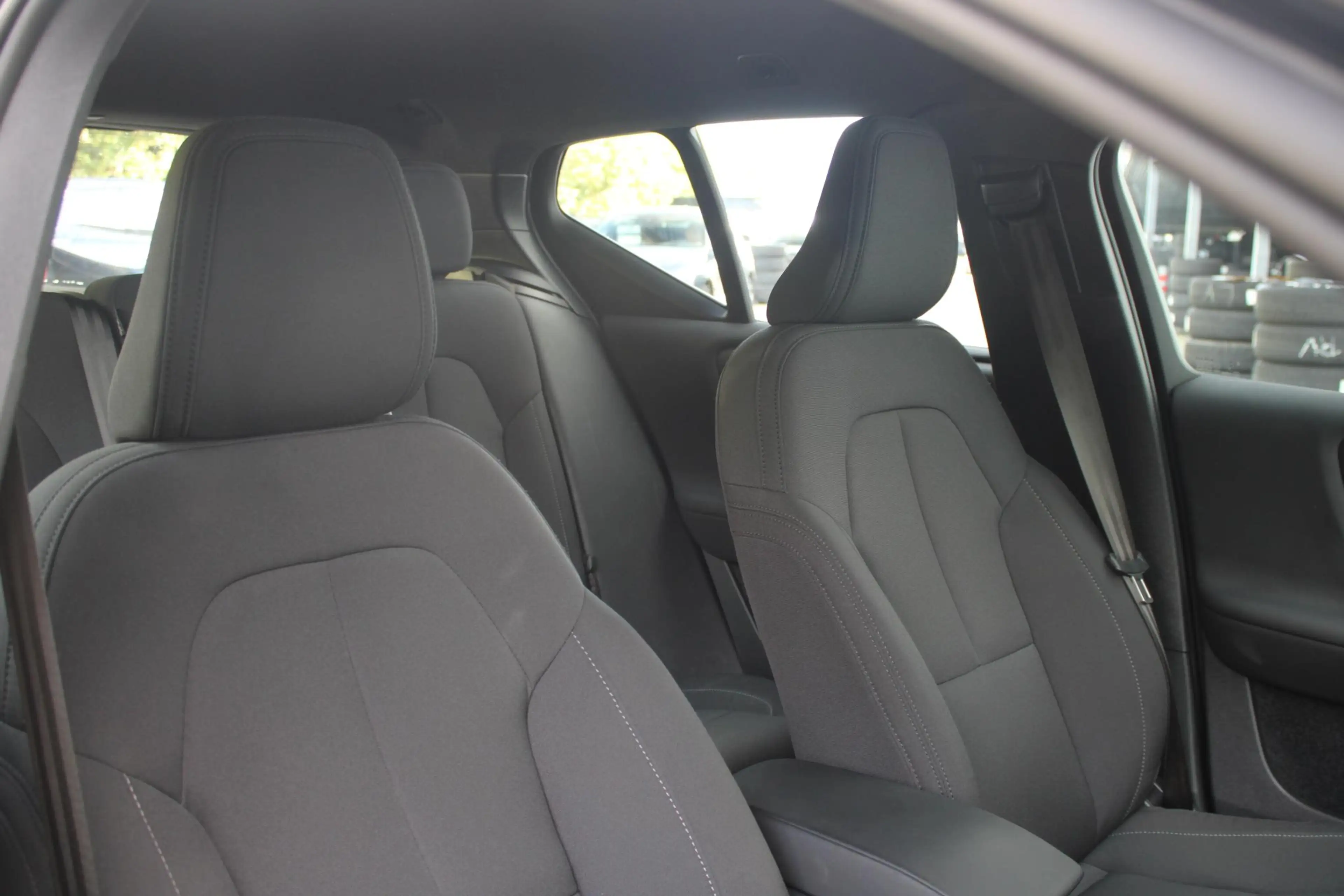Volvo EX40 Single Motor Extended Range Plus 82 kWh | Trekhaak — photo 5