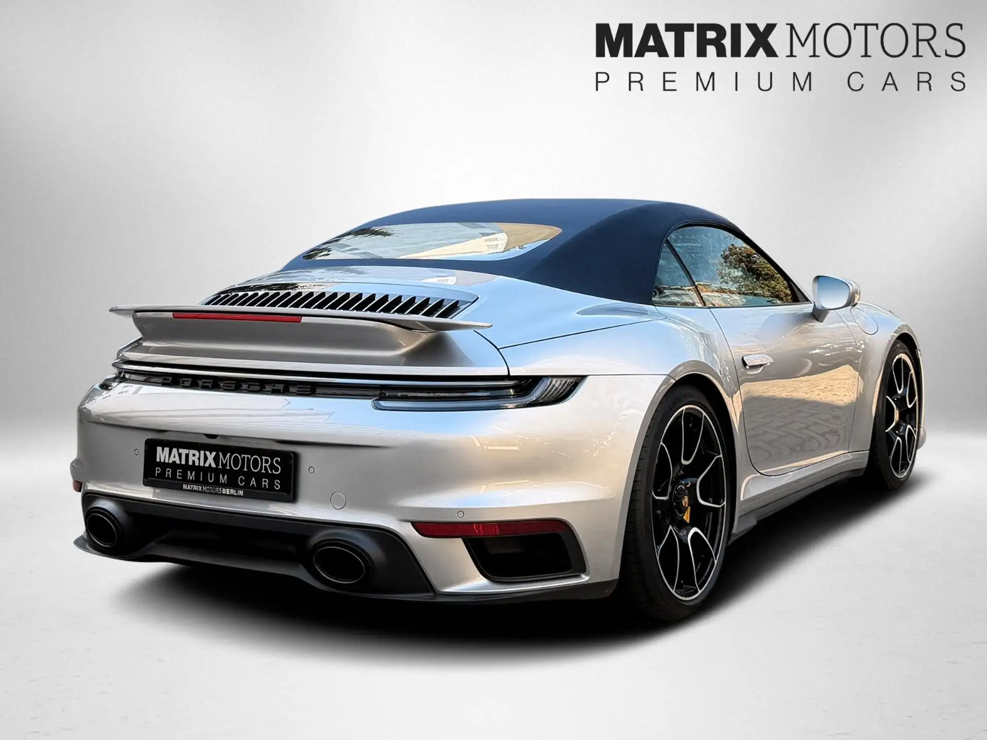 포르쉐 911 Turbo S Cabriolet 2020 은색 사진 2