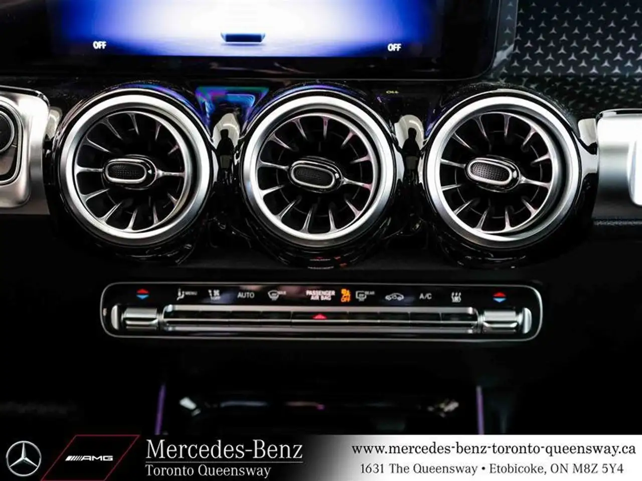 Mercedes-Benz EQB снимка Mercedes-Benz EQB