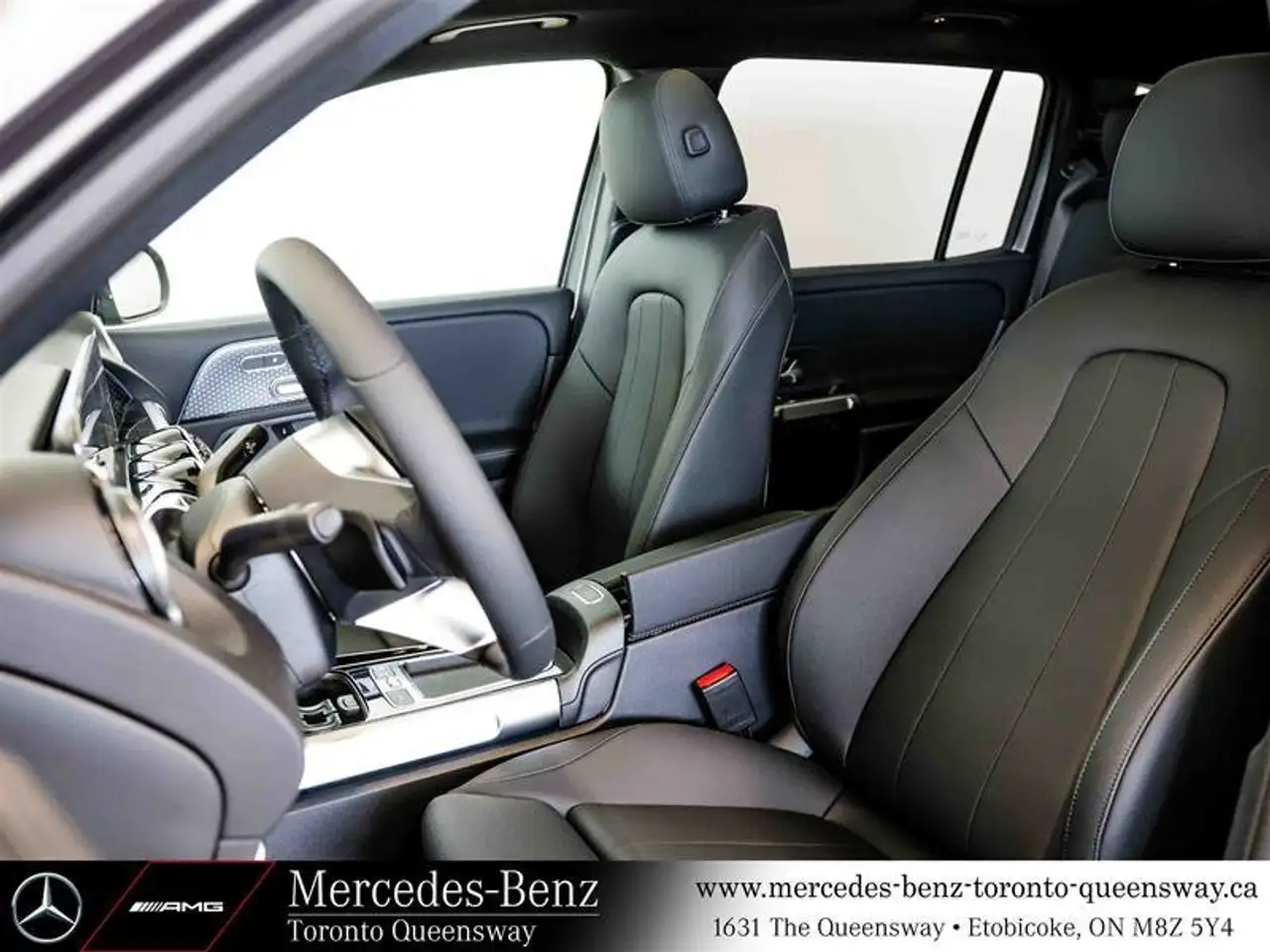 Mercedes-Benz EQB снимка Mercedes-Benz EQB