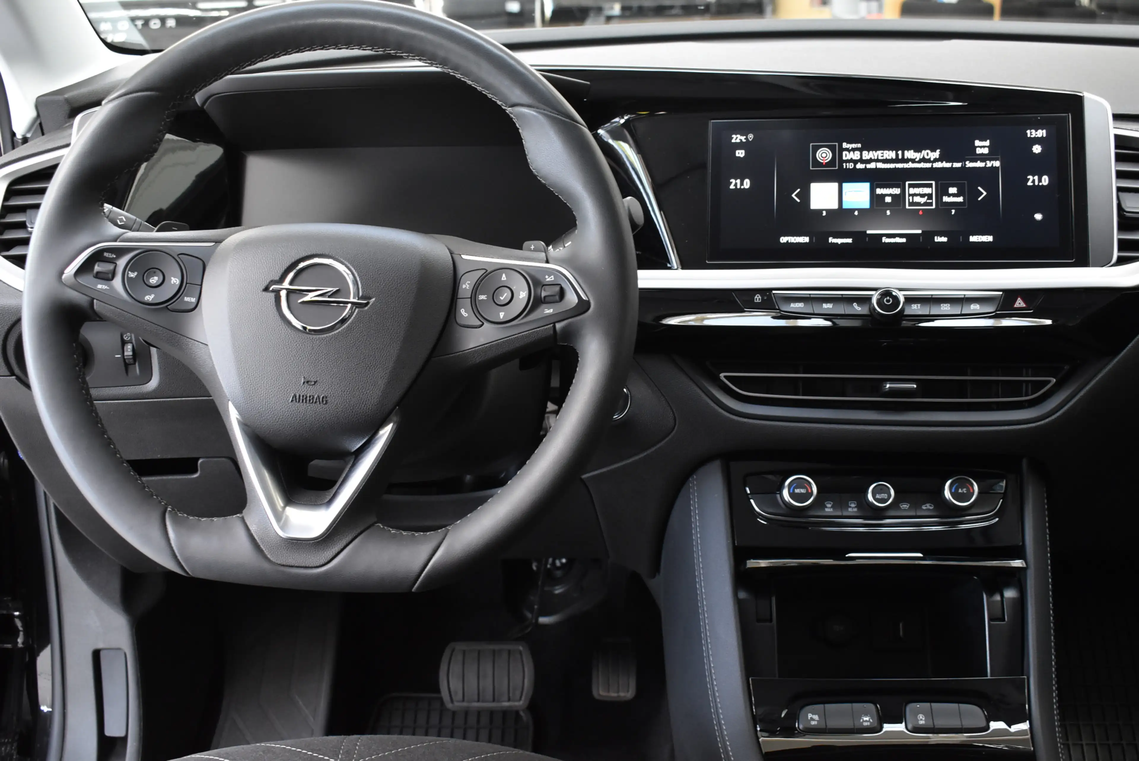 Opel Grandland 1.2T GS. AT Matrix LED el.Heckkl. NAVI — photo 5