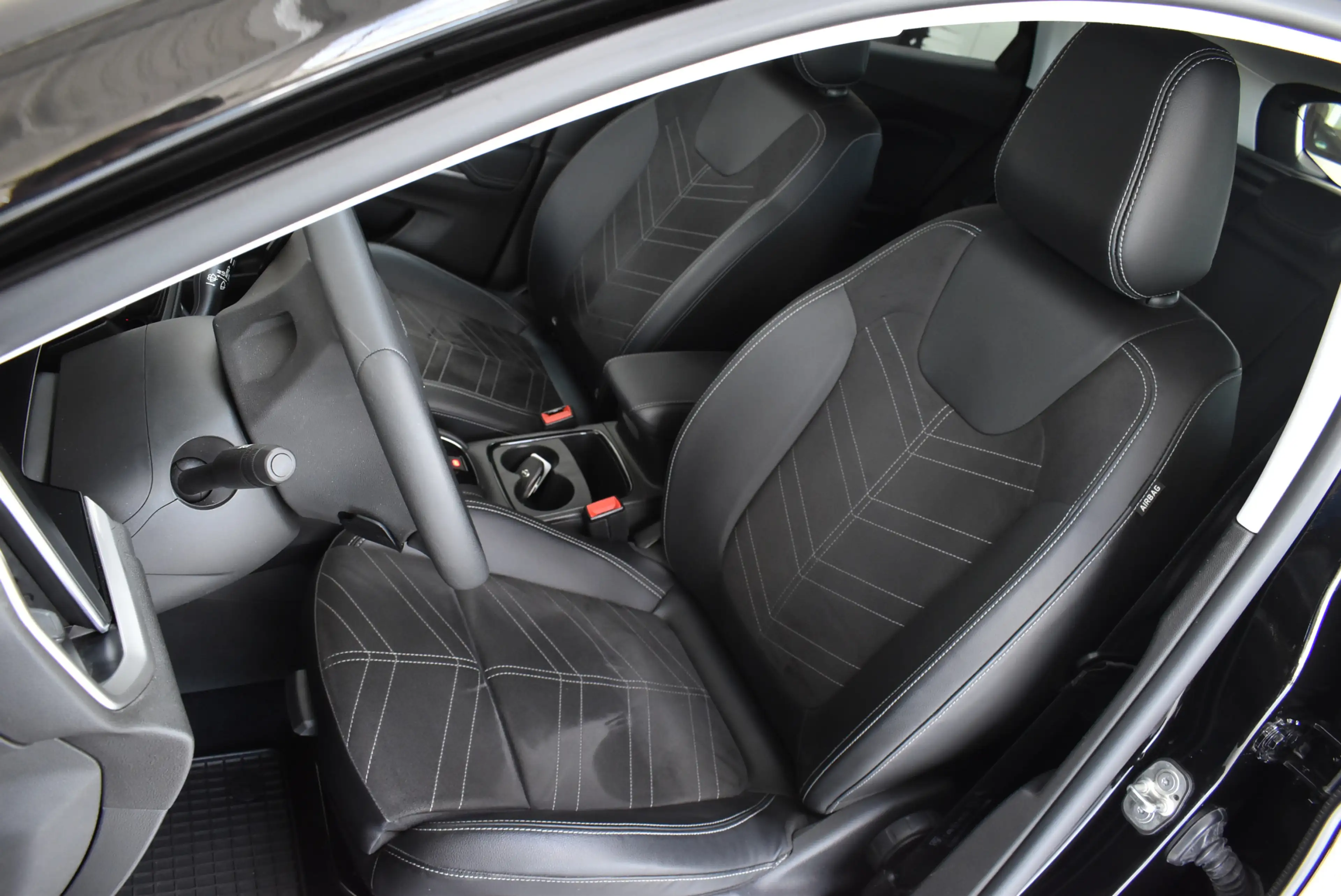 Opel Grandland 1.2T GS. AT Matrix LED el.Heckkl. NAVI — photo 13