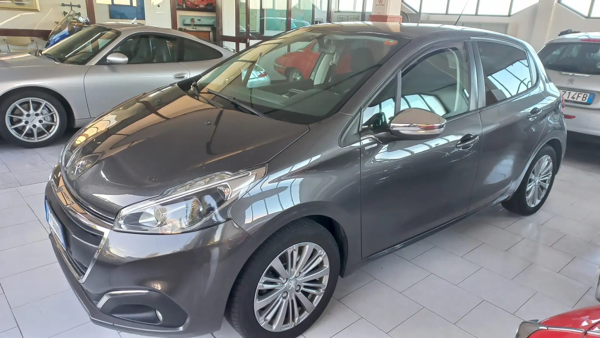 Peugeot 208 208 I 2018 5p 1.6 bluehdi Style 75cv Grigio - 1