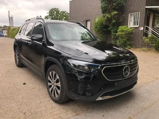 Mercedes-Benz EQB 300 4Matic *360°*PANO*MEMORY*SHZ*AMBIENTE*