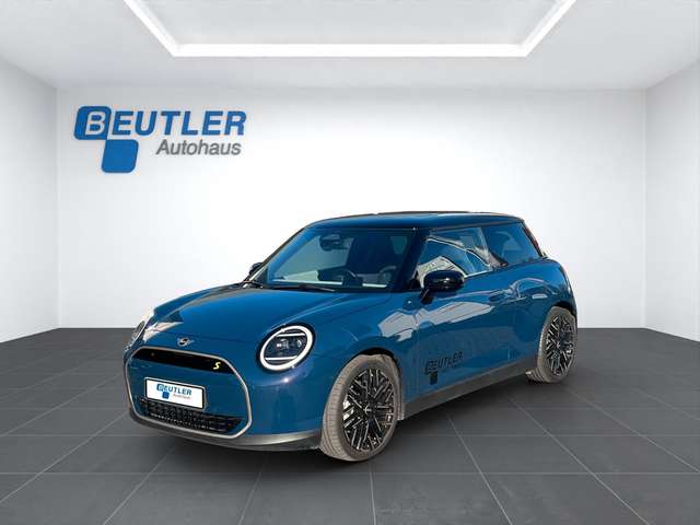 Imagine MINI Cooper SE Favoured 18" Paket M HUD PANO LHZ JCW