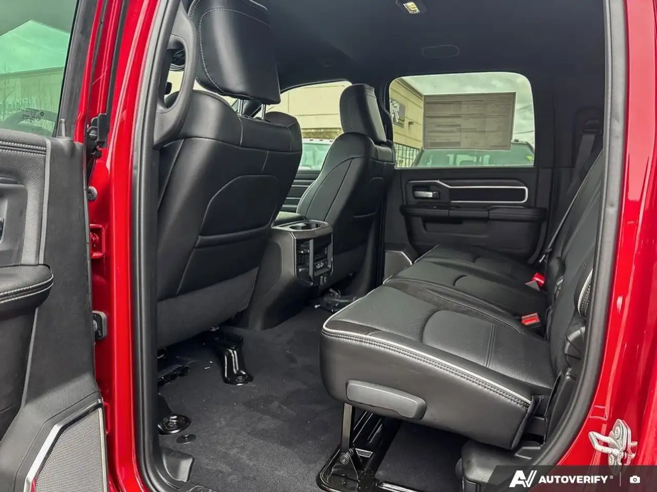RAM 2500 снимка RAM 2500