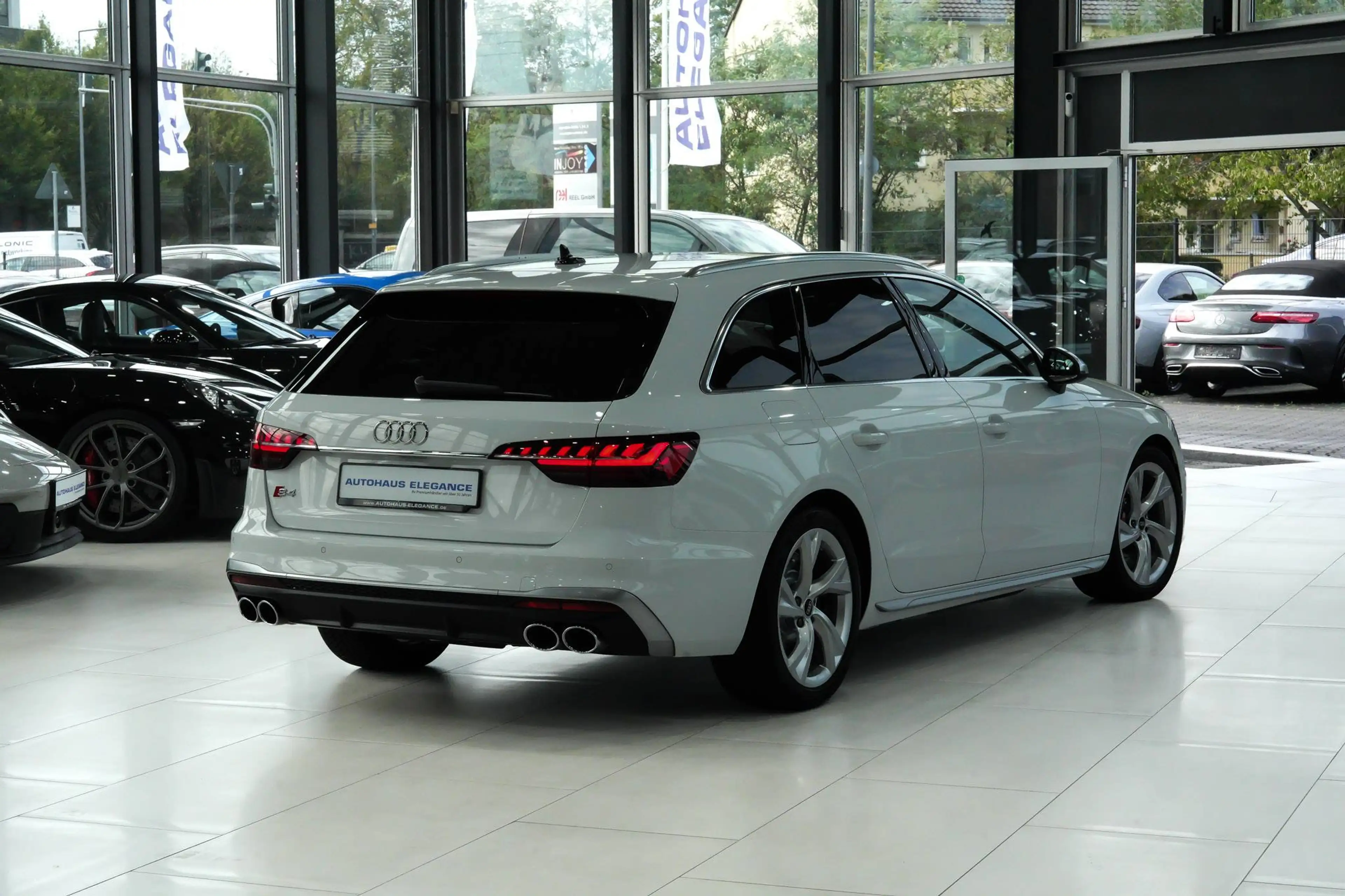 Audi S4 Avant quattro*SPORTSITZE*s-TRONIC*1-HAND*LED* — photo 2